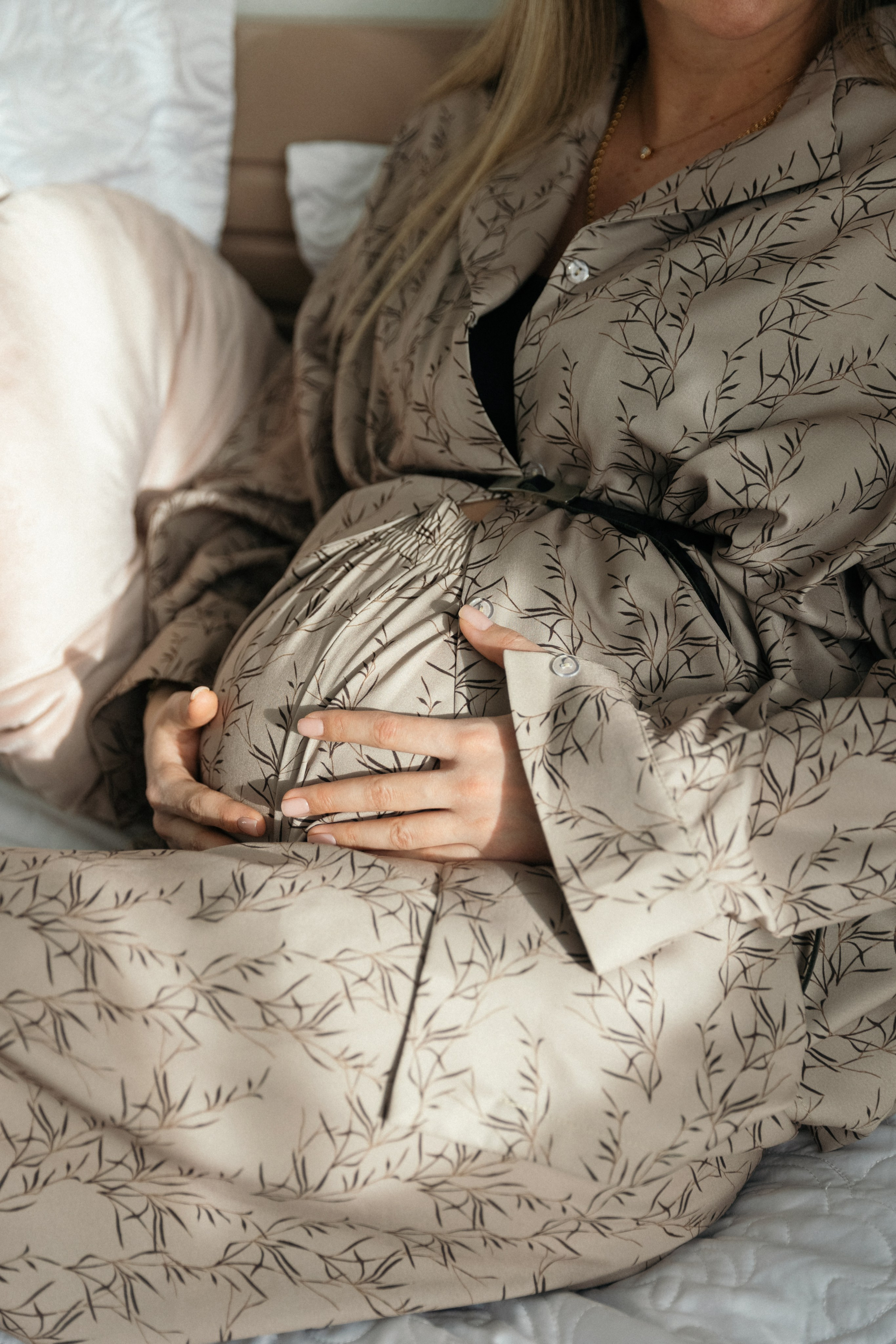 Семейная домашняя фотосессия беременности. Свадебный фотограф в Москве Полина Лелетко