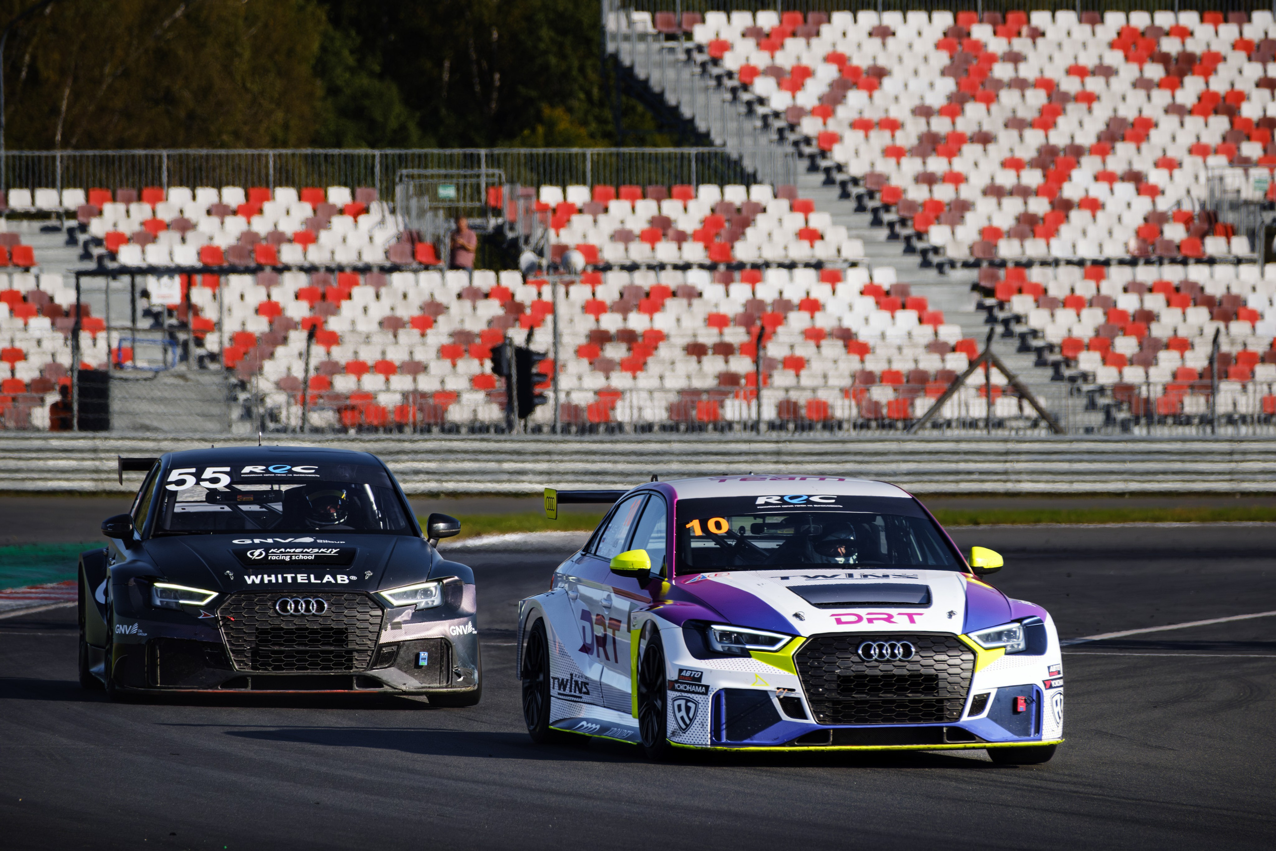 Российская серия гонок на выносливость. Авто и мотоспорт — фотограф Антон Медведев iCoguar