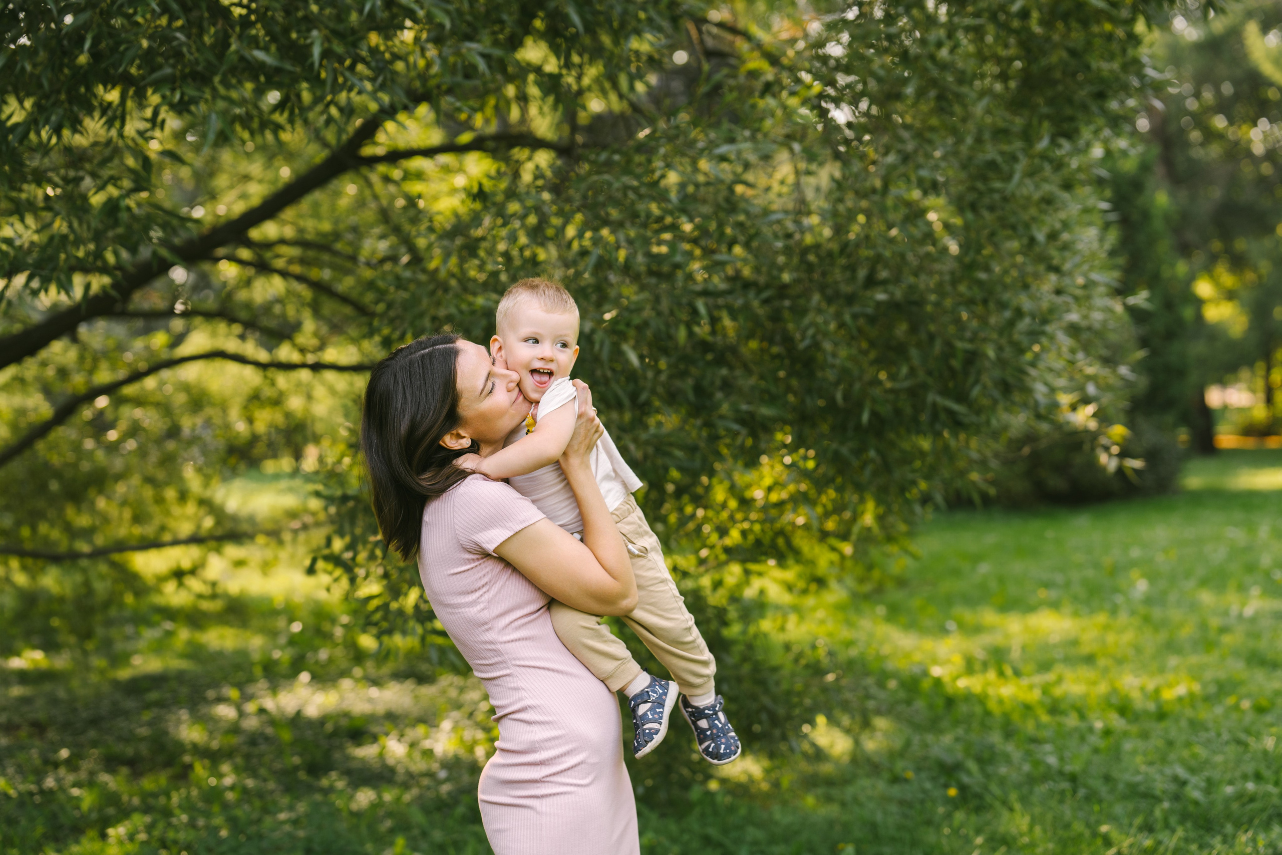 Семейная фотосессия в парке. Детский, семейный и ньюборн фотограф в Москве Юлия Шуарт