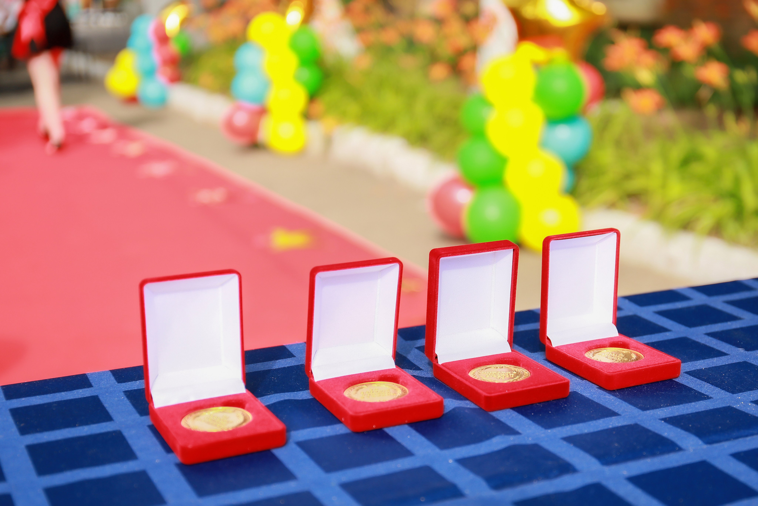 Вручение аттестатов (12 лицей). Детский семейный фотограф Краснодар