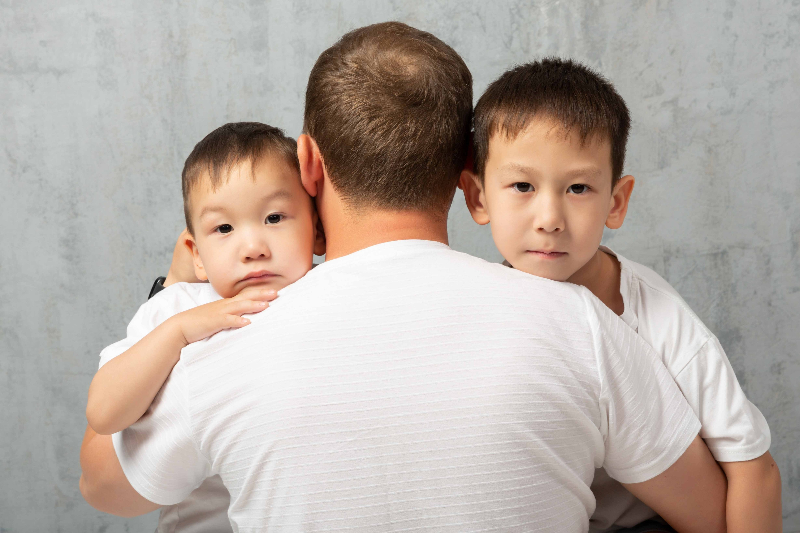 Данагуль и семья. Фотостудия Алматы. Семейная и детская фотостудия Family studio.Фотограф Алматы