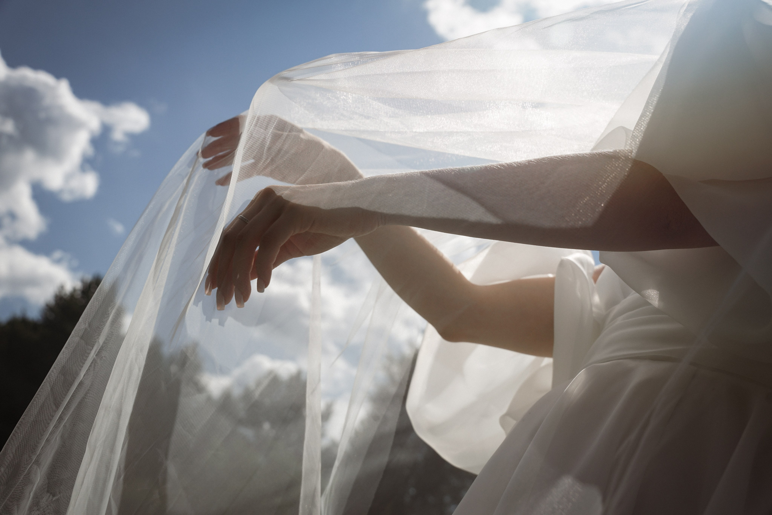 Свадебная фотосессия у оперного театра Екатеринбург