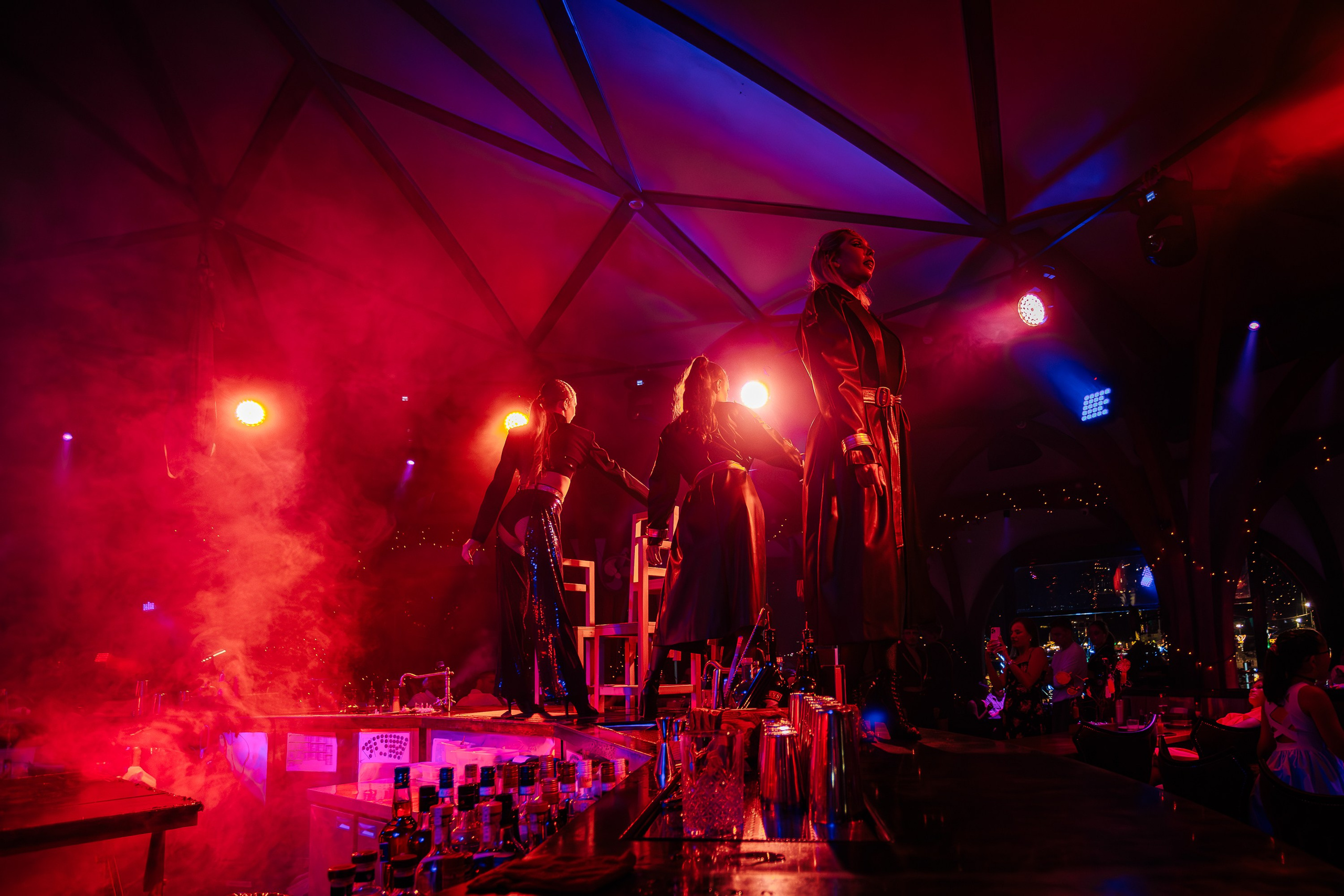 PTIZZA SHOW. Gold & Black in Ptizza Bar_Ялта_6.07.2025. Аминов Руслан | Фотограф