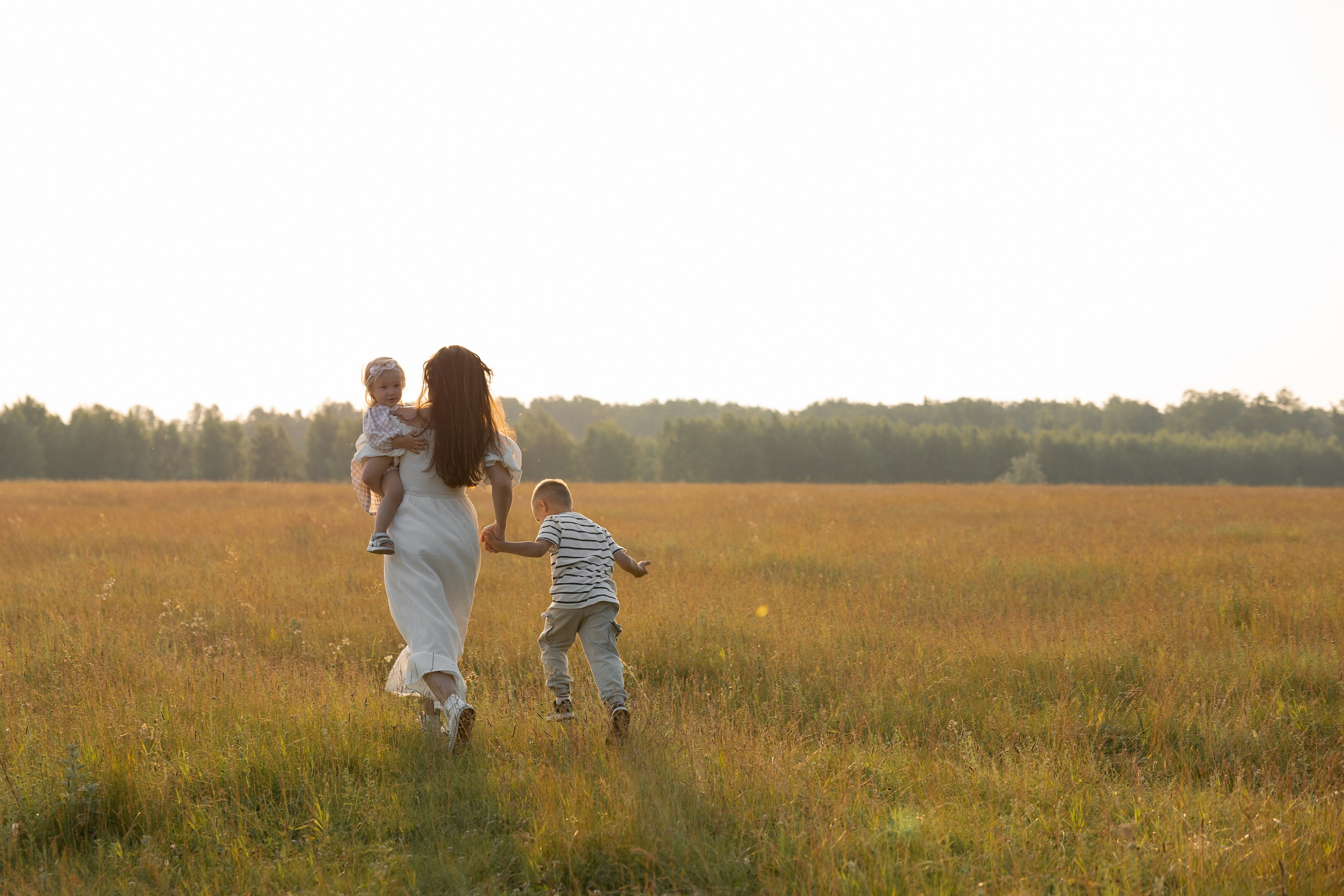 В поле. Семейный и свадебный фотограф в Челябинске Мария Леонтьева