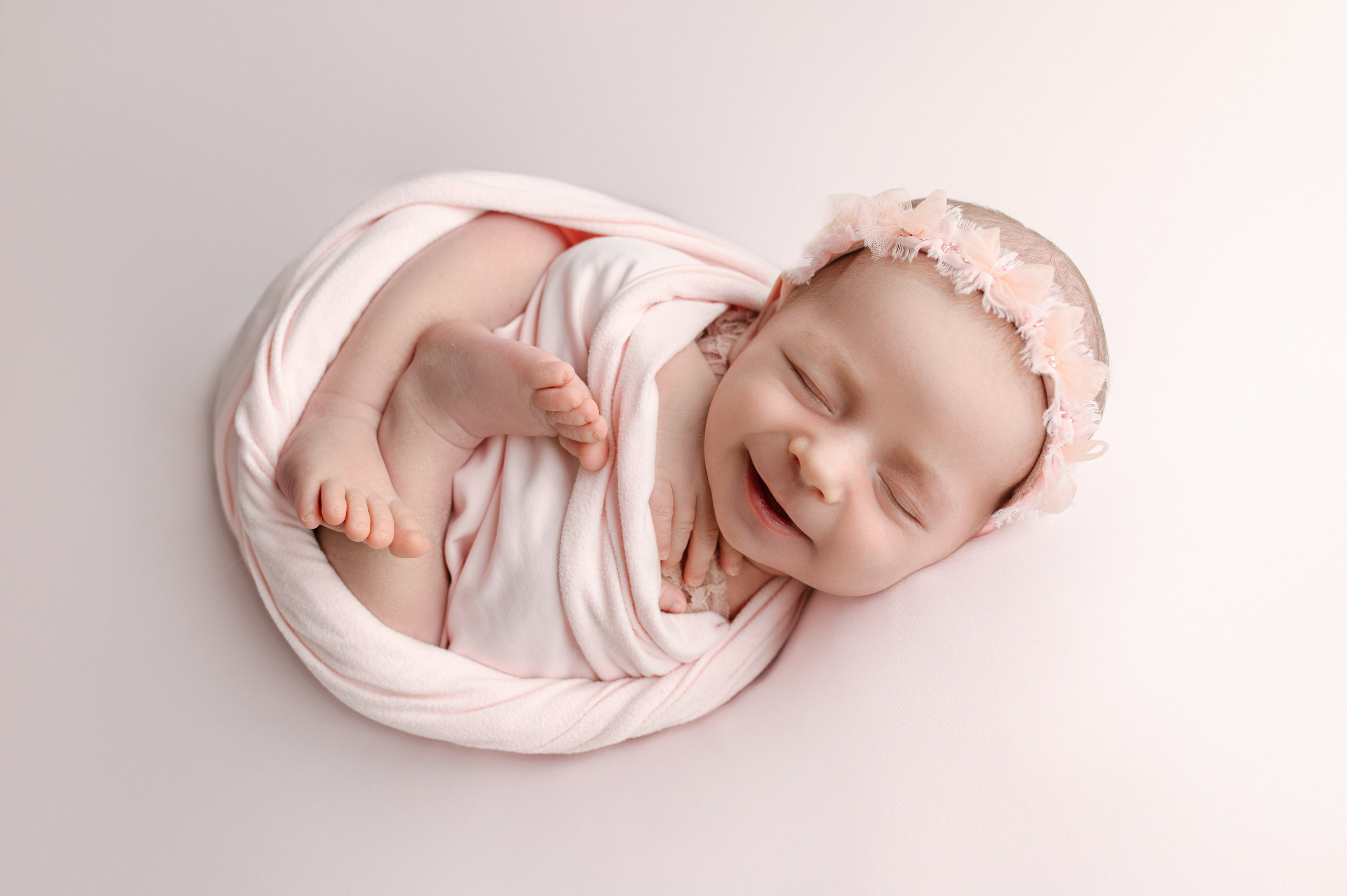 Профессиональный фотограф новорожденных в Воронеже Виктория Баева