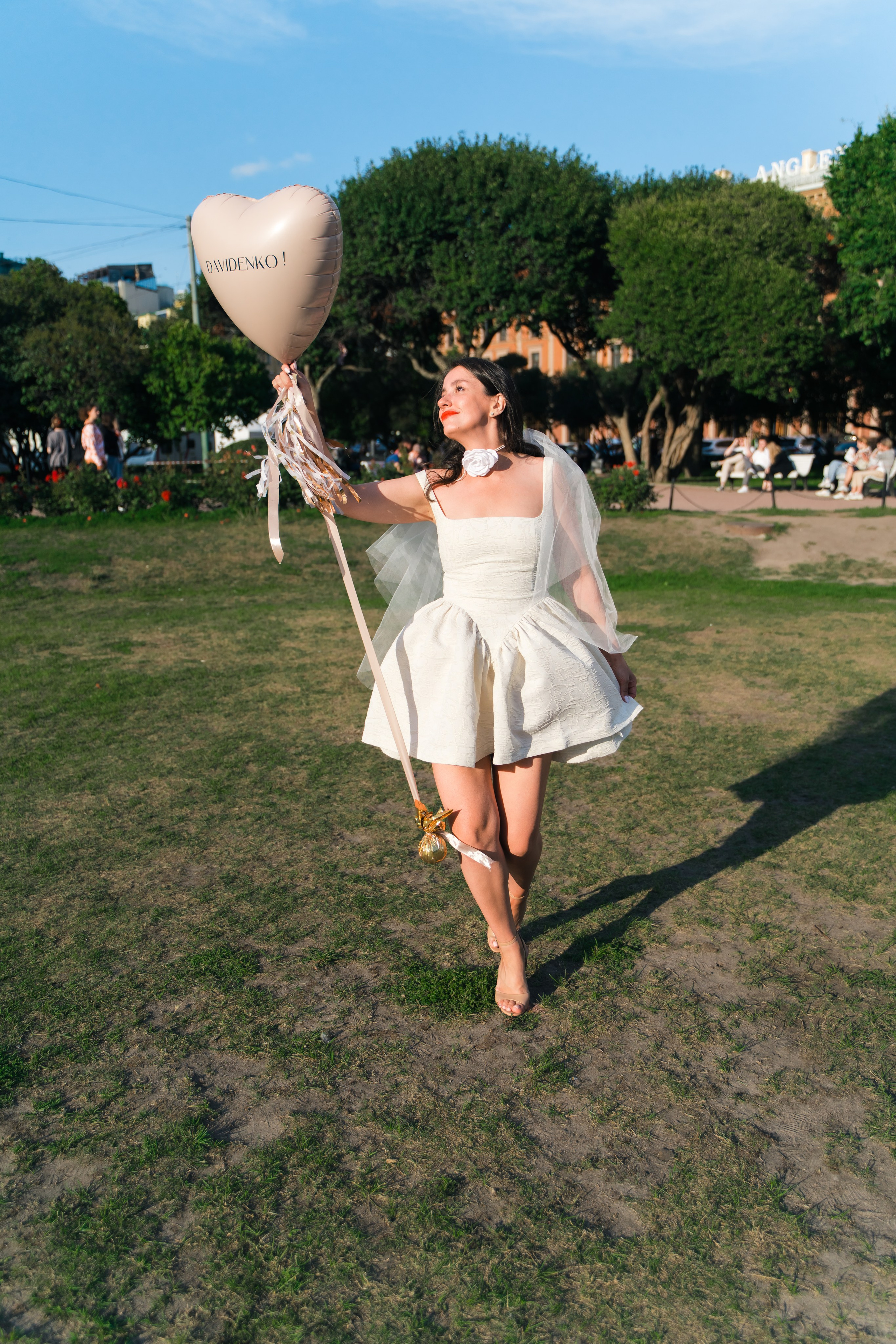 Фотосъемка девичника, встреча девушек, веселые женские портреты