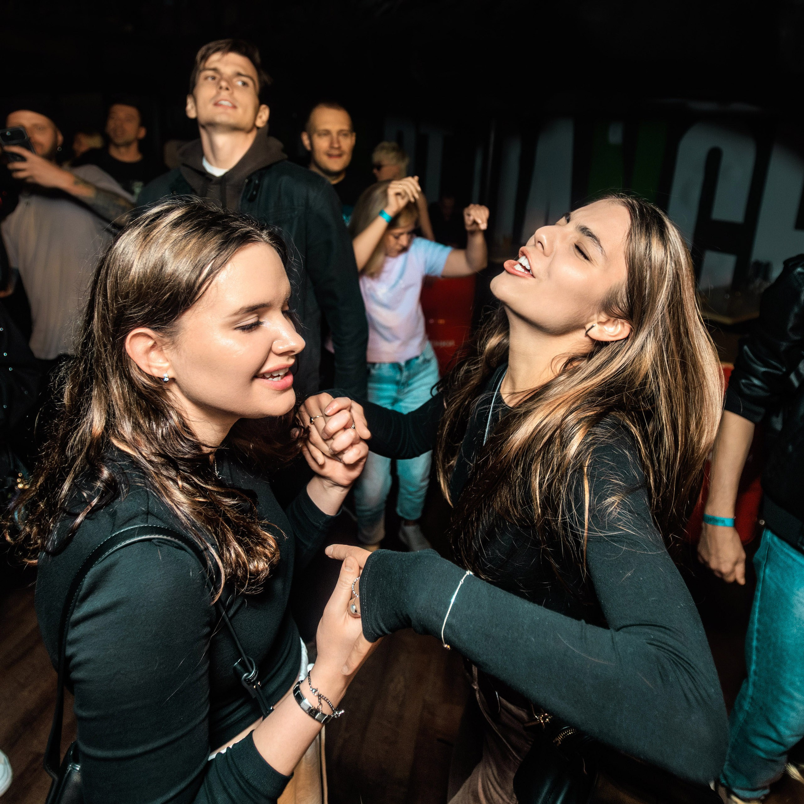 30.08.25 Олдскулы. Репортажный фотограф Екатеринбург | Яркий, качественный репортаж | Концерты, клубы, репортаж, праздники, корпоративы