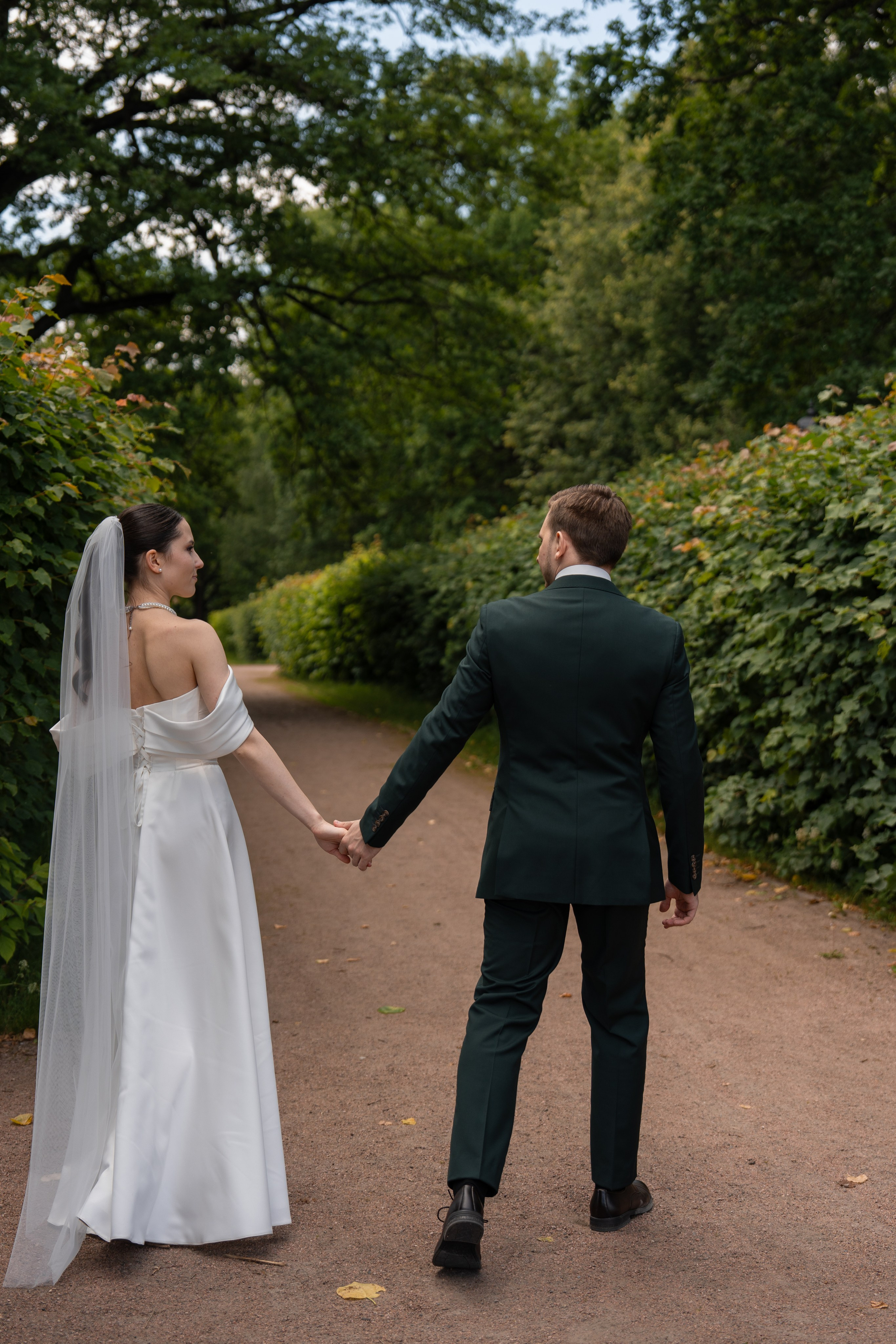 Влад и Илина в Кусково. Свадебный фотограф в Москве Анна Полушина