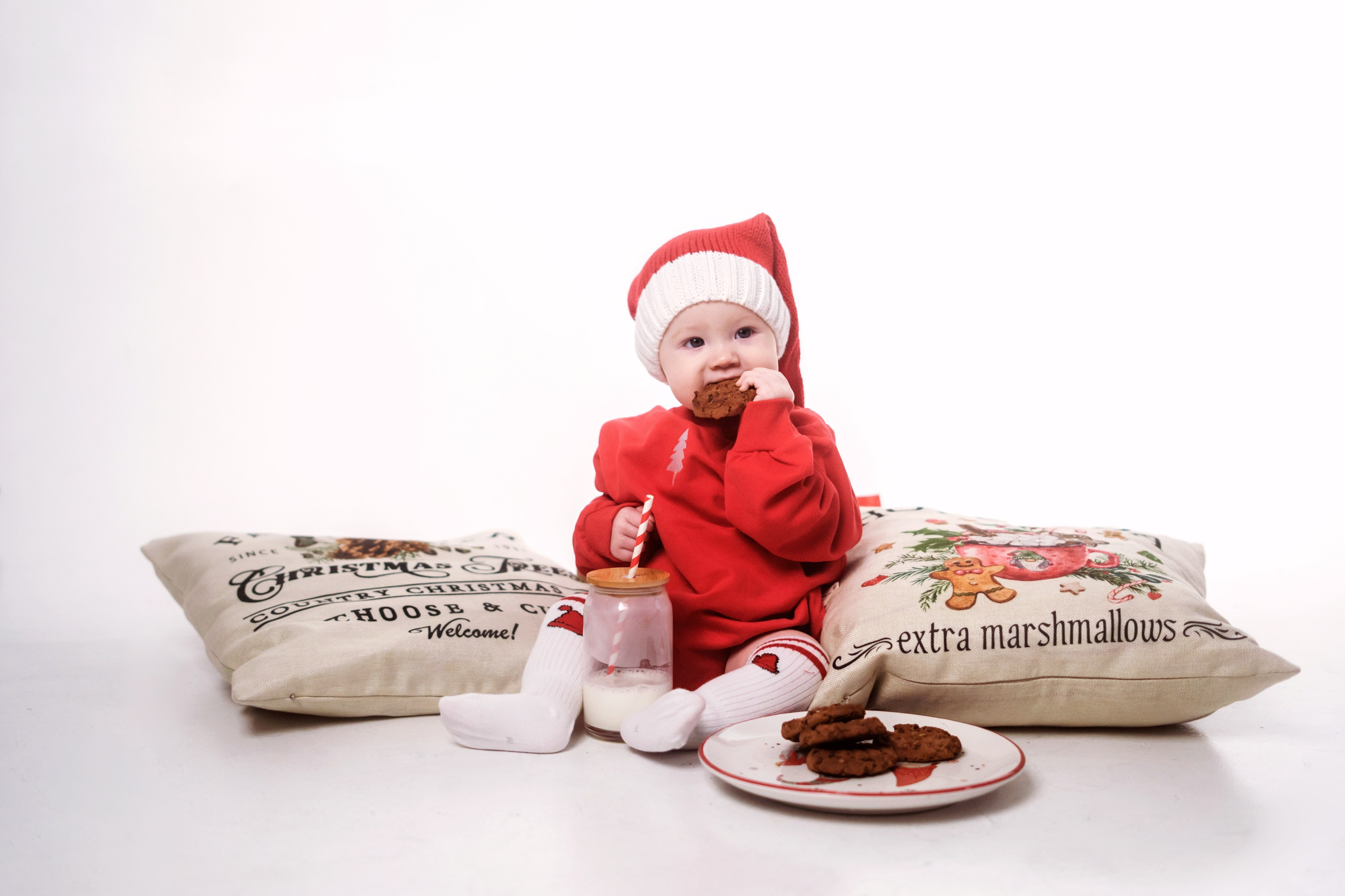 Адель. Новый год в студии. Мила Посвит Фотограф новорожденных в Тобольске