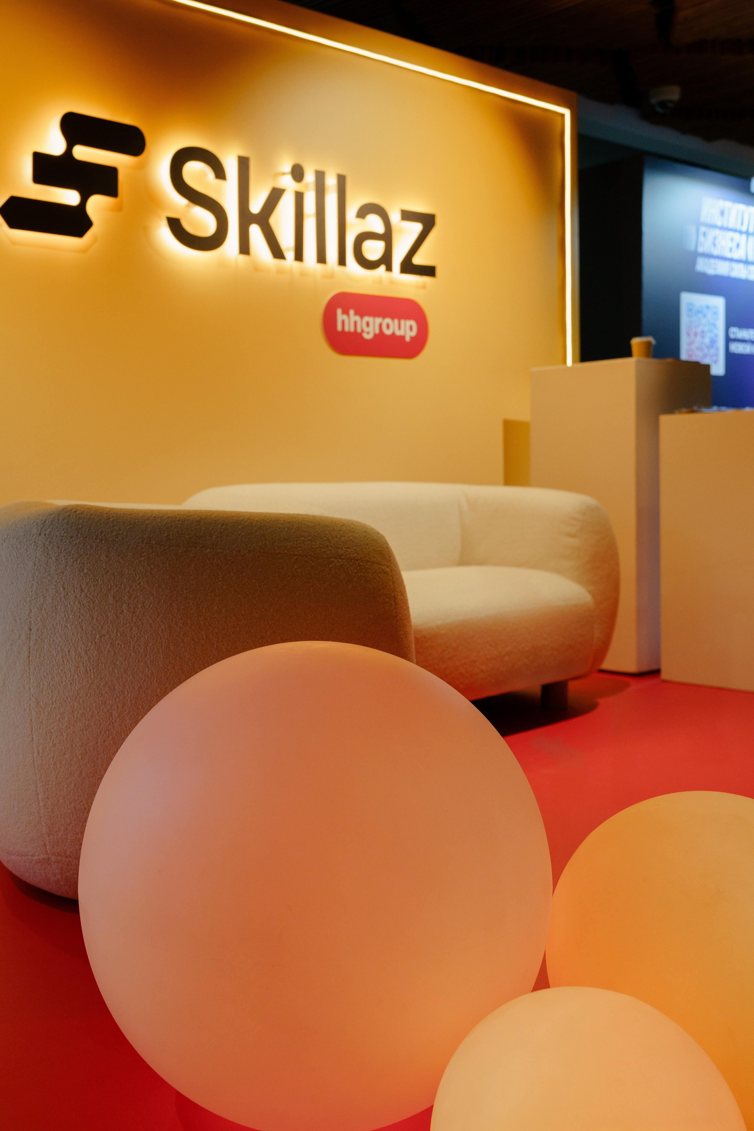 Репортажный фотограф на конференцию в Москве. Репортажный фотограф в Москве Саша Дружинина