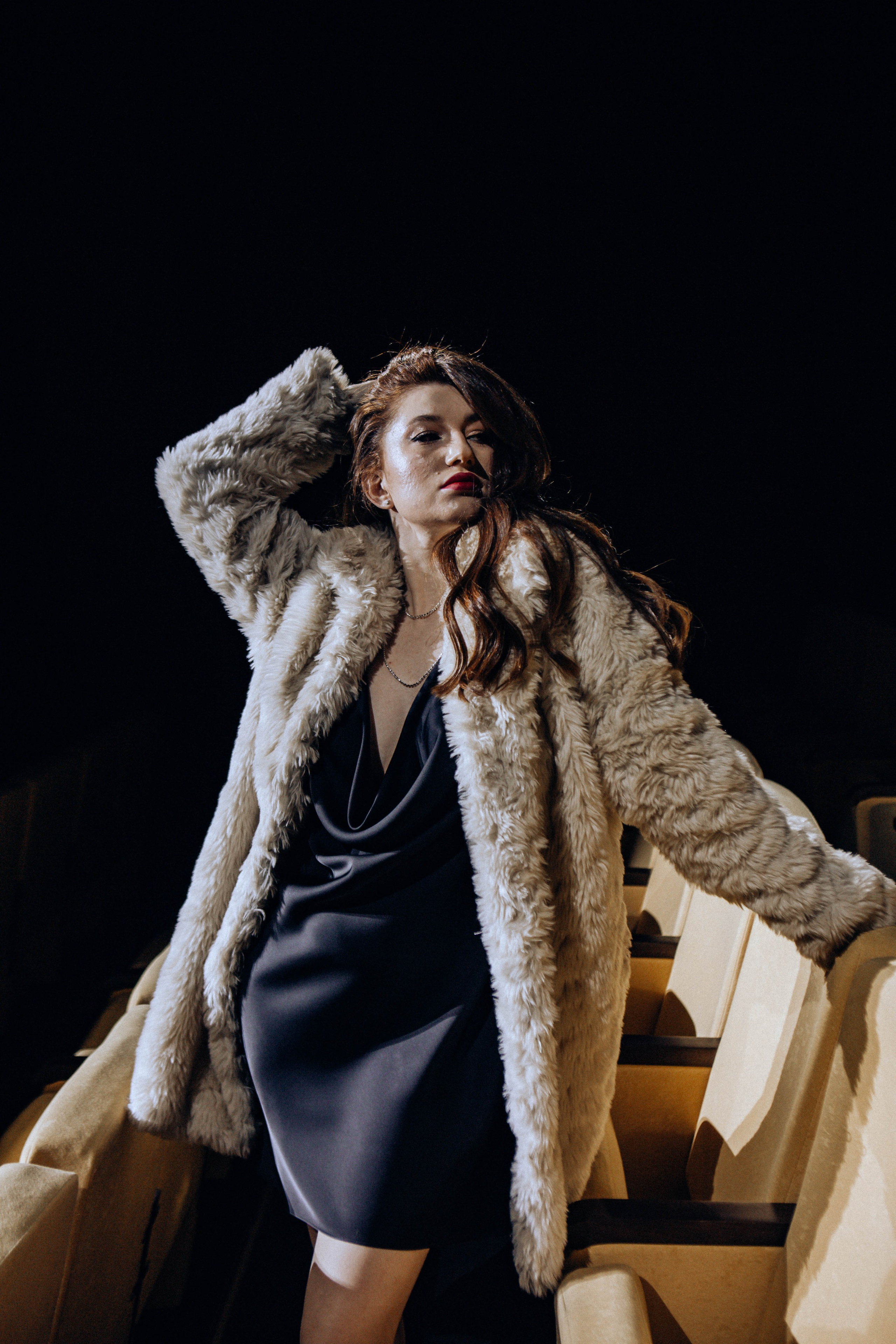 Катя. Контакты