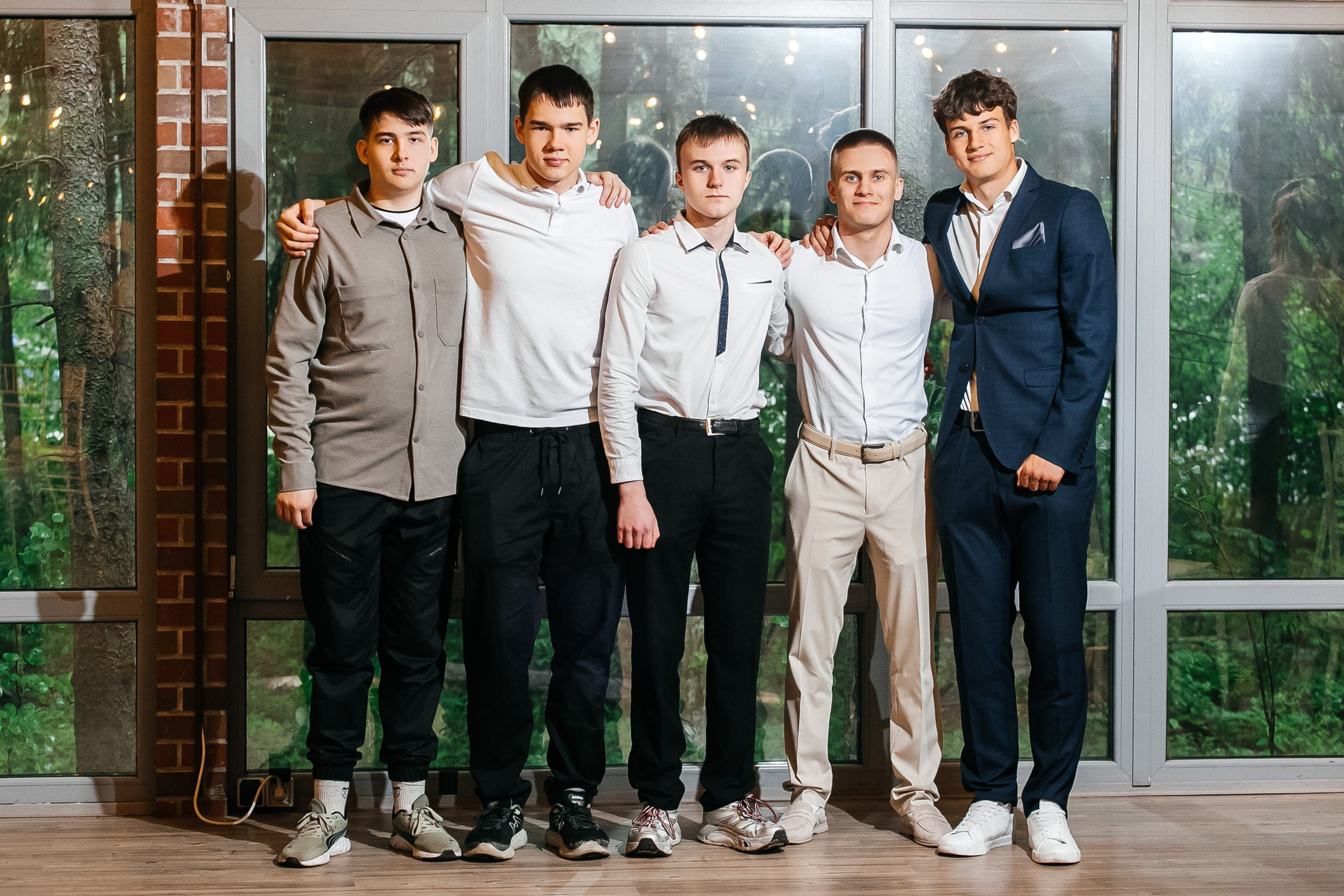 Выпускной 9 класс. Фотограф в Санкт-Петербурге Виктория Безверхая