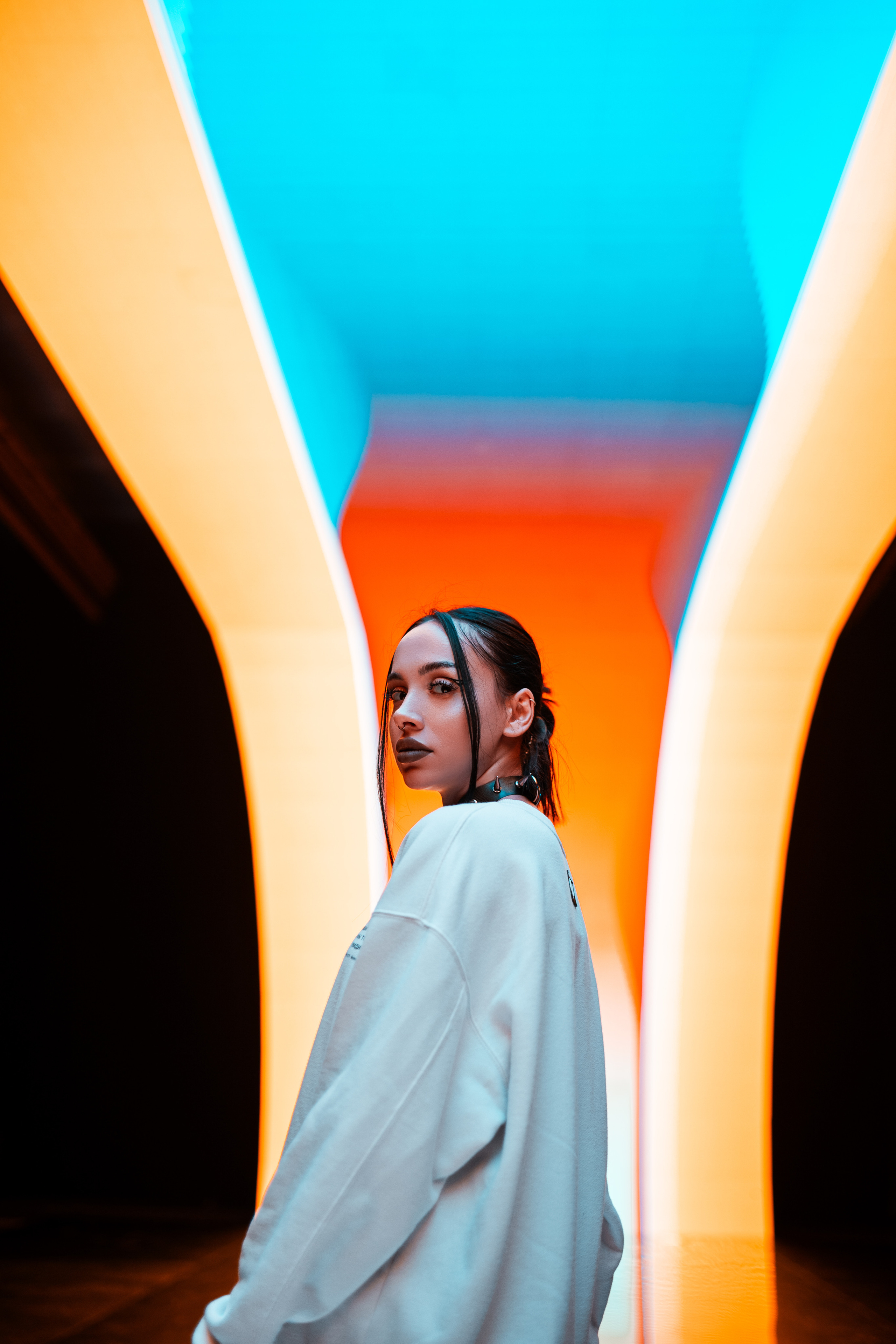 женский портрет фотосессия фотосъёмка с цветным светом севкабель порт 