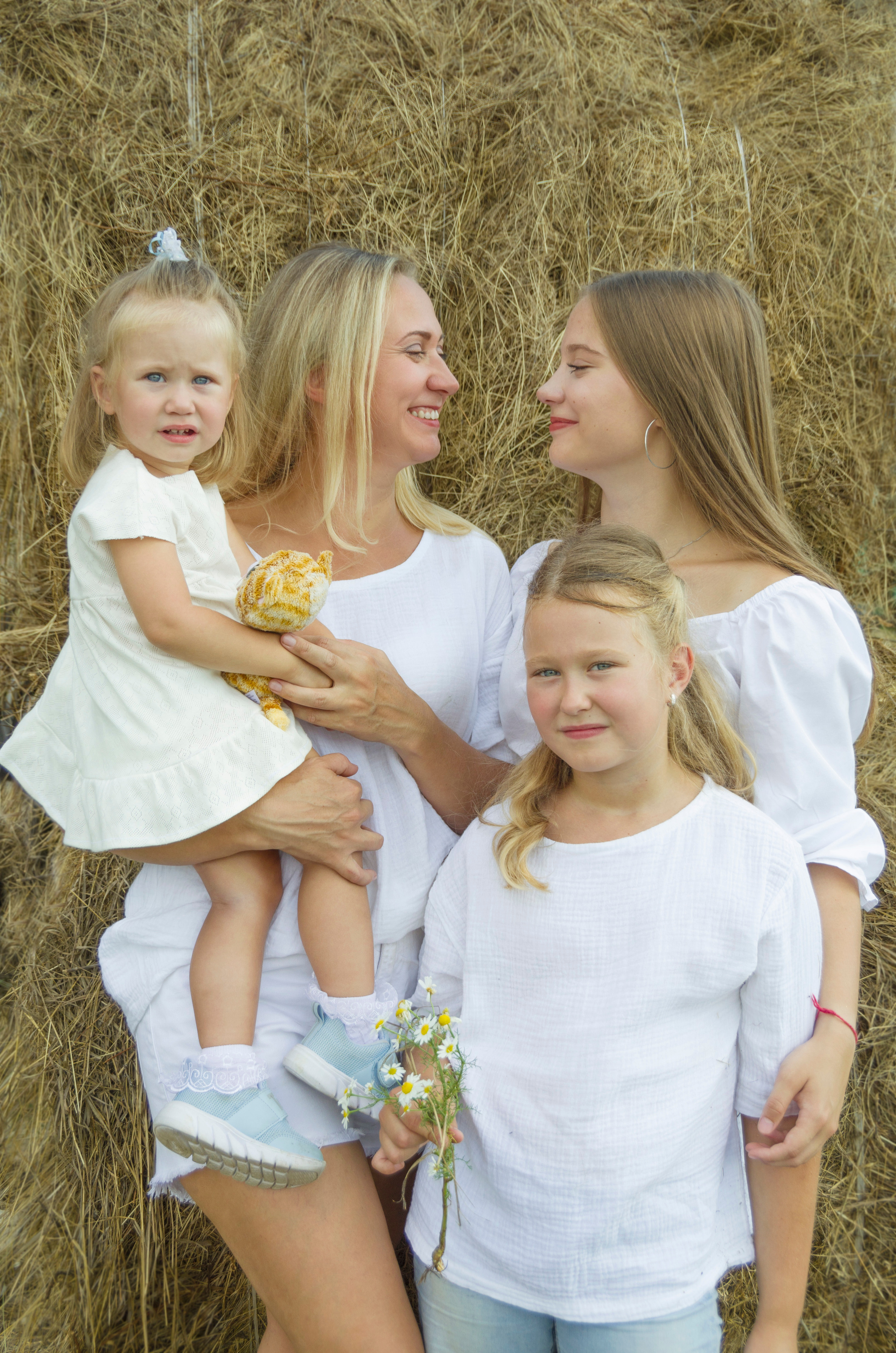 Семейная фотосессия. Фотограф Марина Доглядная Челябинск фотосессии с лошадьми, мотоциклами