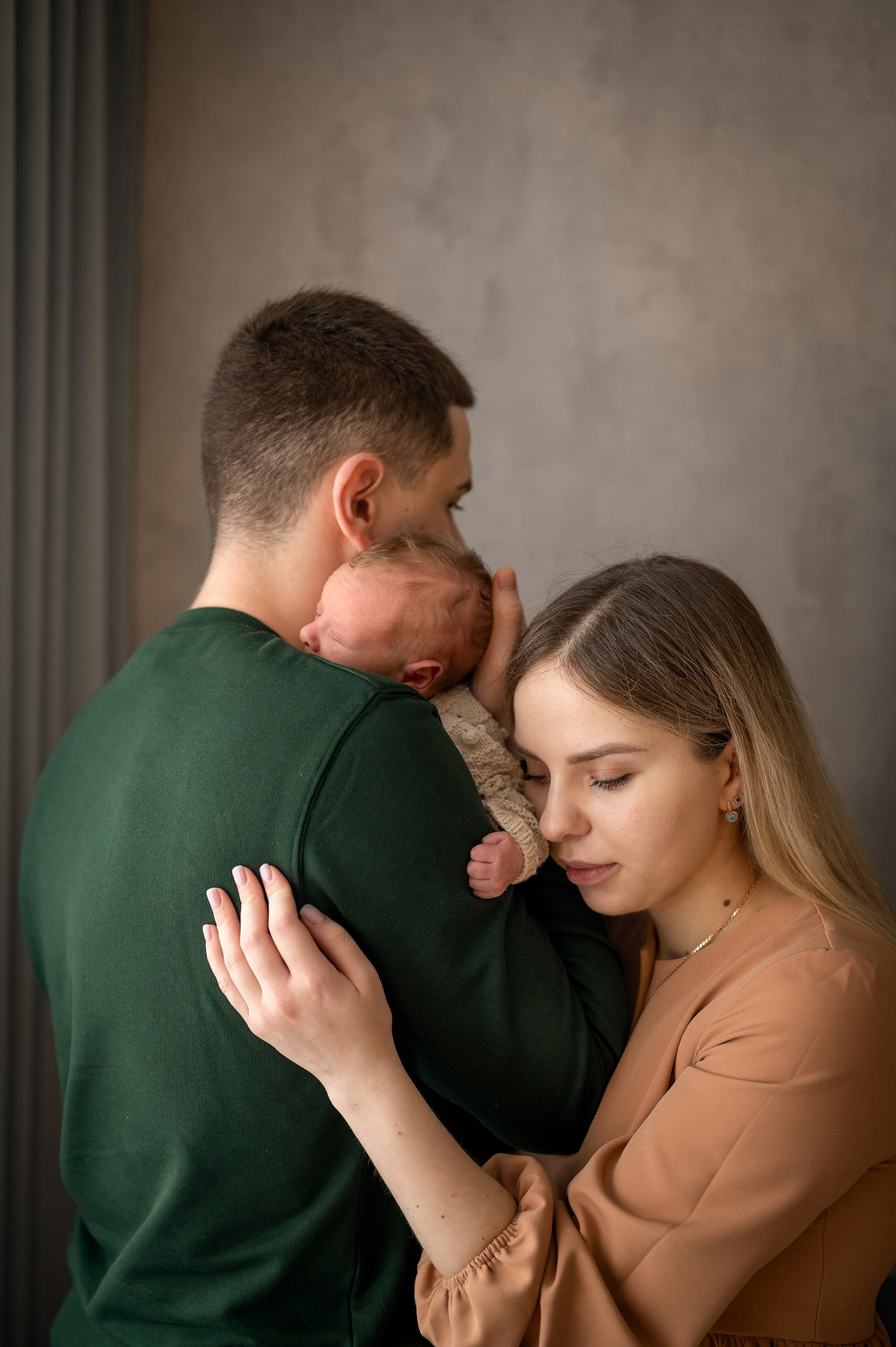 Фотограф новорождённых, семейный, школьный в городе Калуге Евгения