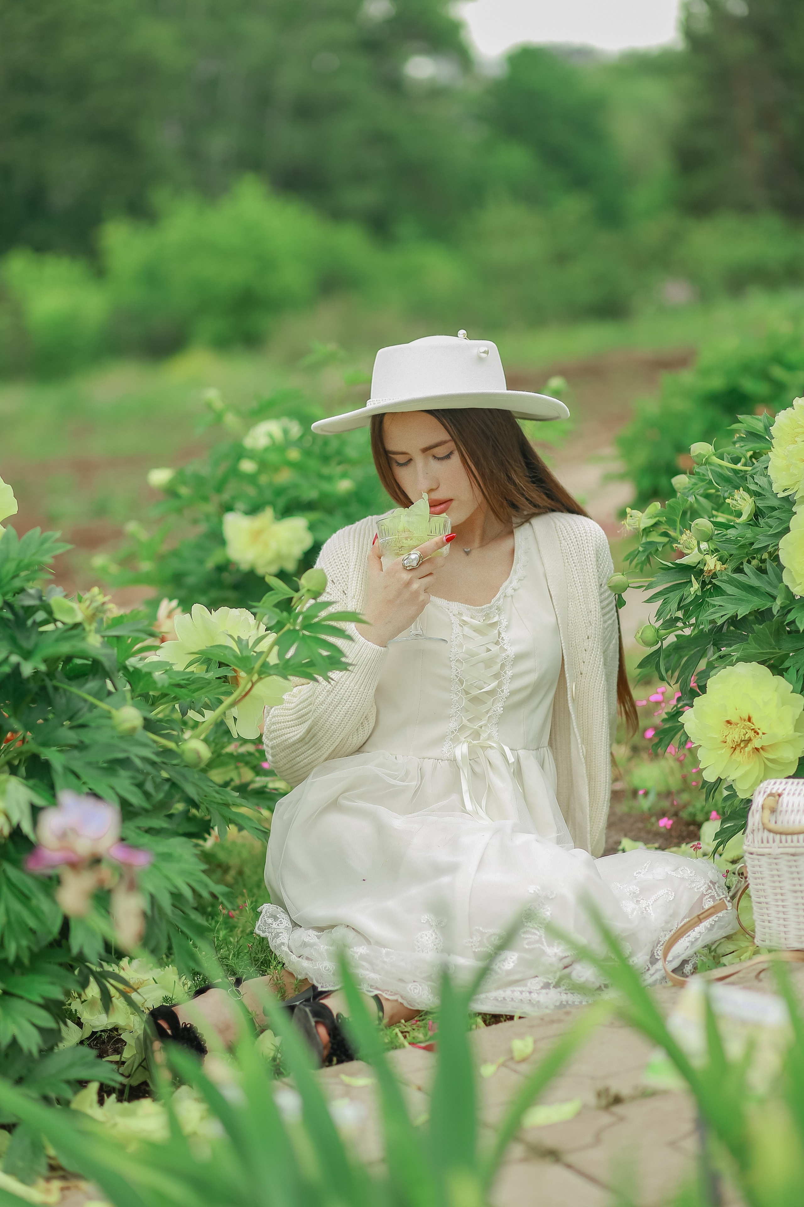 Фотосессия с пионами. Иванова Ирина Свадебный и семейный фотограф г. Уфа