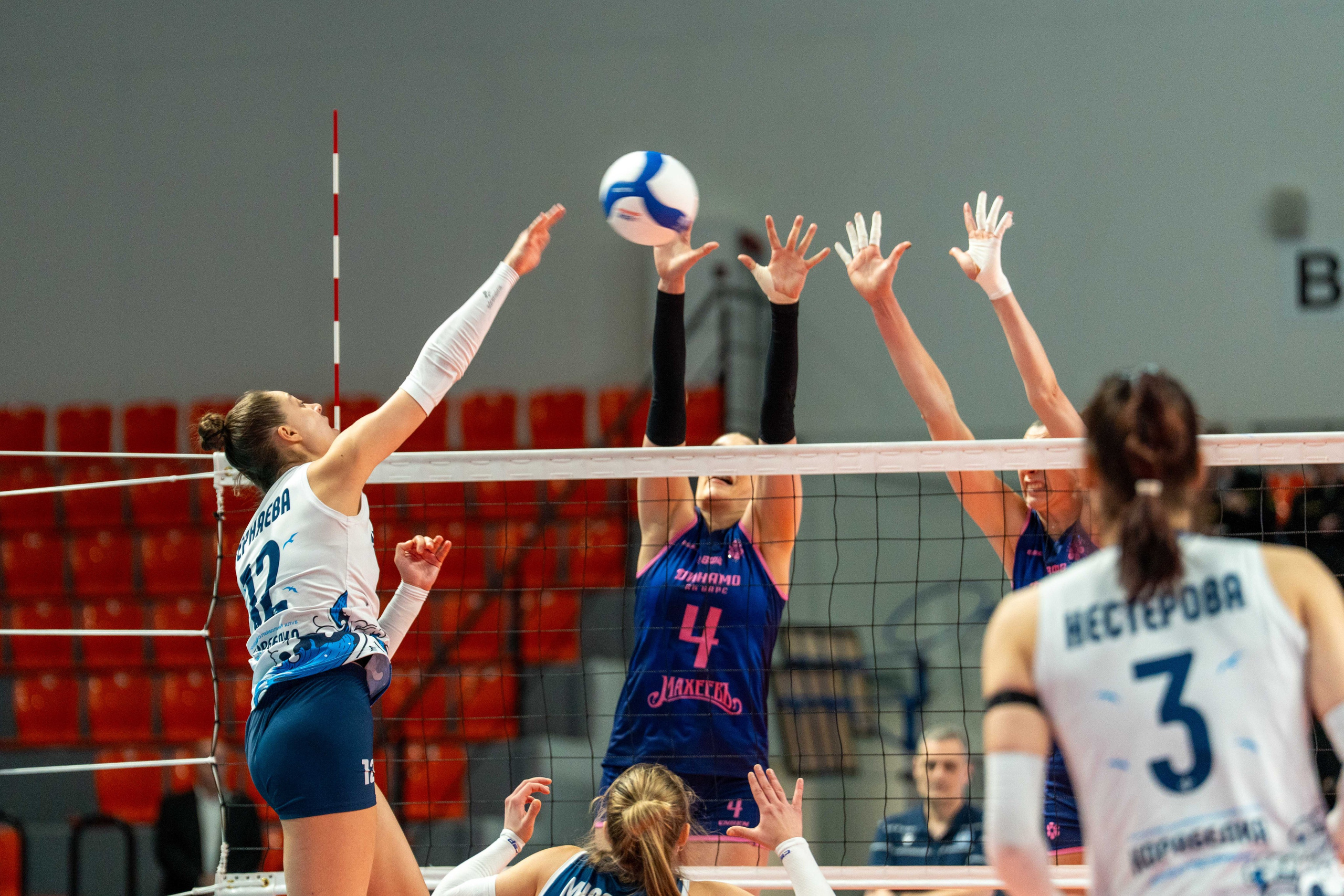 Корабелка — Динамо-Ак Барс (Казань): фотогалерея 15-го тура Суперлиги 2025/26 в Санкт-Петербурге | Антон Гауф. Спортивный фотограф в Санкт-Петербурге | Антон Гауф