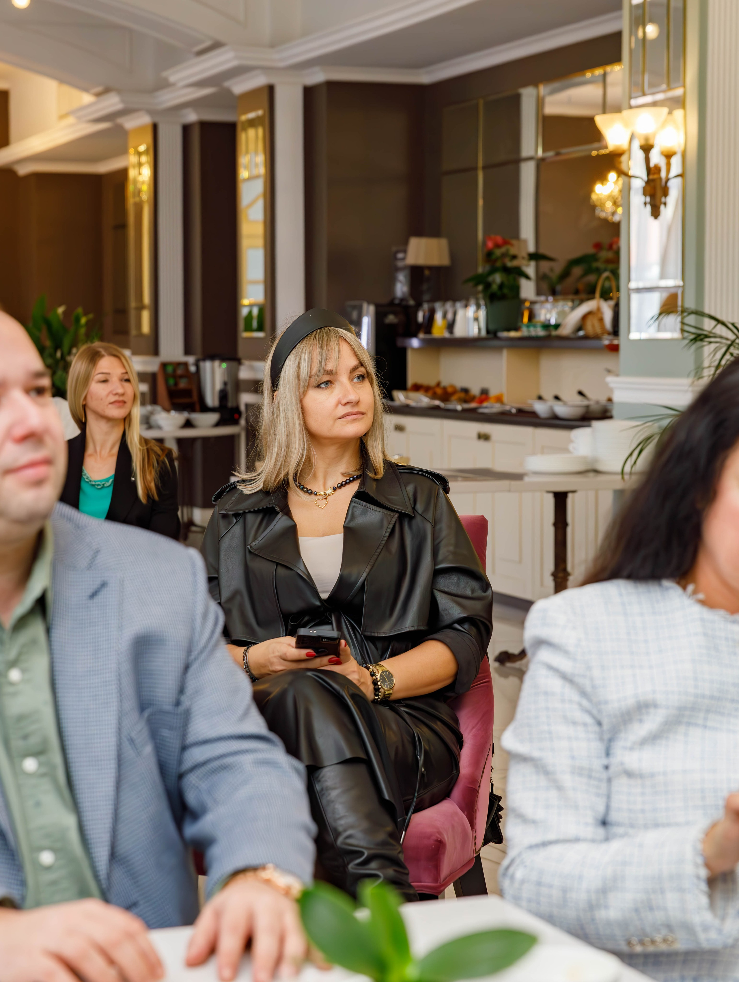 Бизнес завтрак клуб «Эквиум». Фотограф Булдакова Екатерина