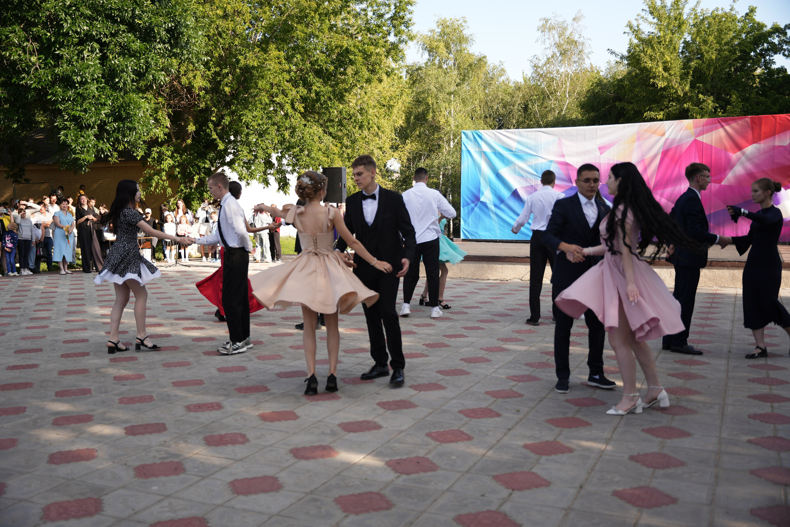 Выпускной в парке. Ольга Плаксина фотограф в Саратове