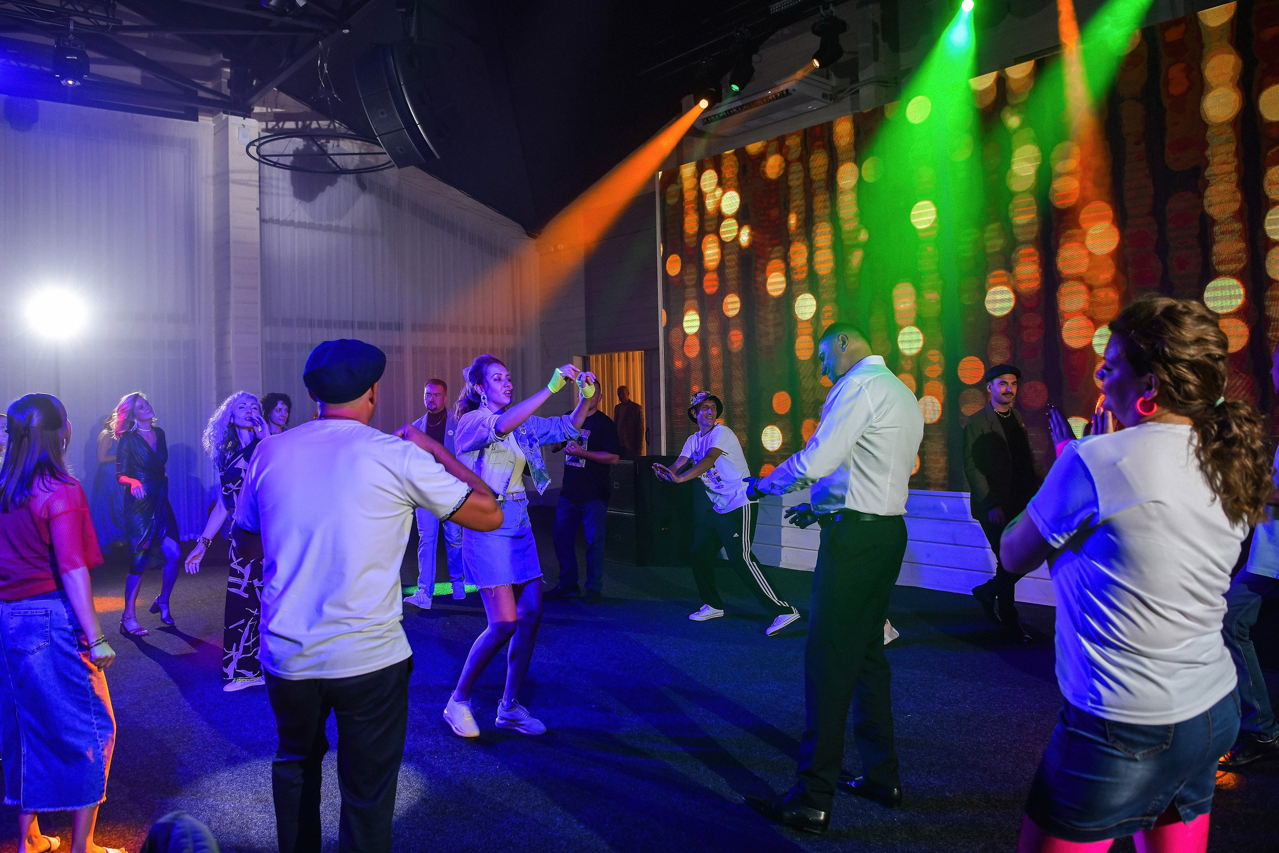 📸 Фоторепортажи с корпоративов и юбилеев в Красноярске | Примеры работ. 📸 Свадебный и семейный фотограф в Красноярске Тихомиров Евгений | 17 лет опыта | 800+ свадеб