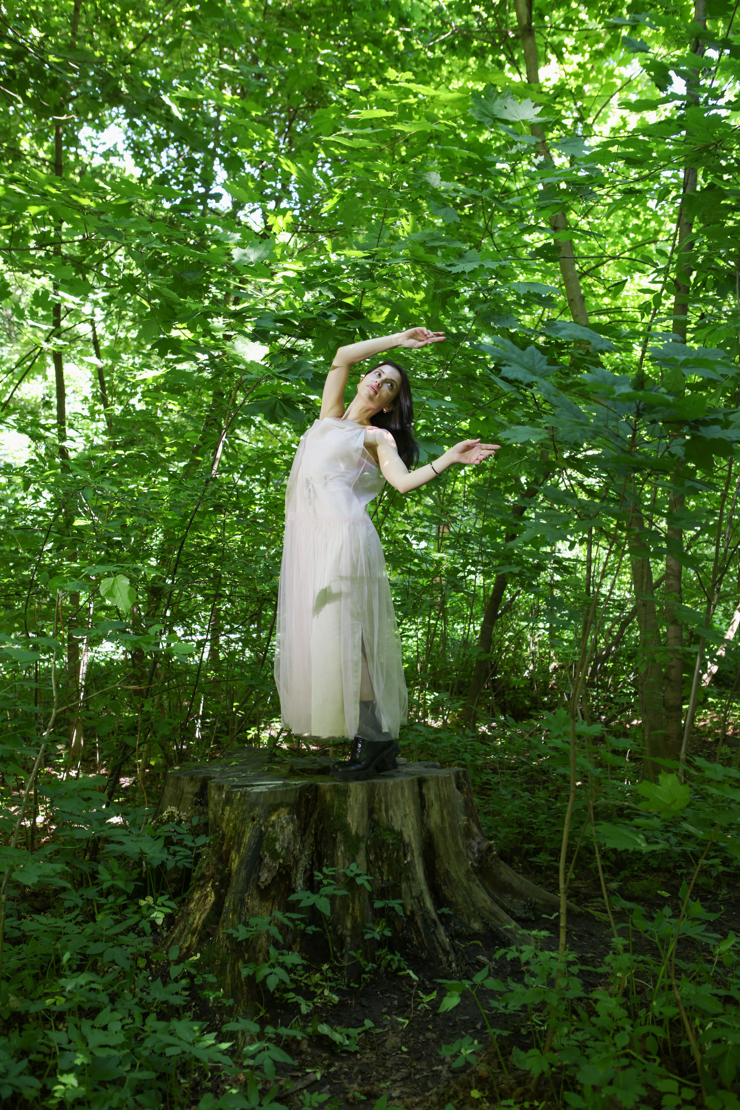 Слиться с природой, уйти от рутины. Reportage, architectural, fine art photographer Lena Melnikova in Moscow