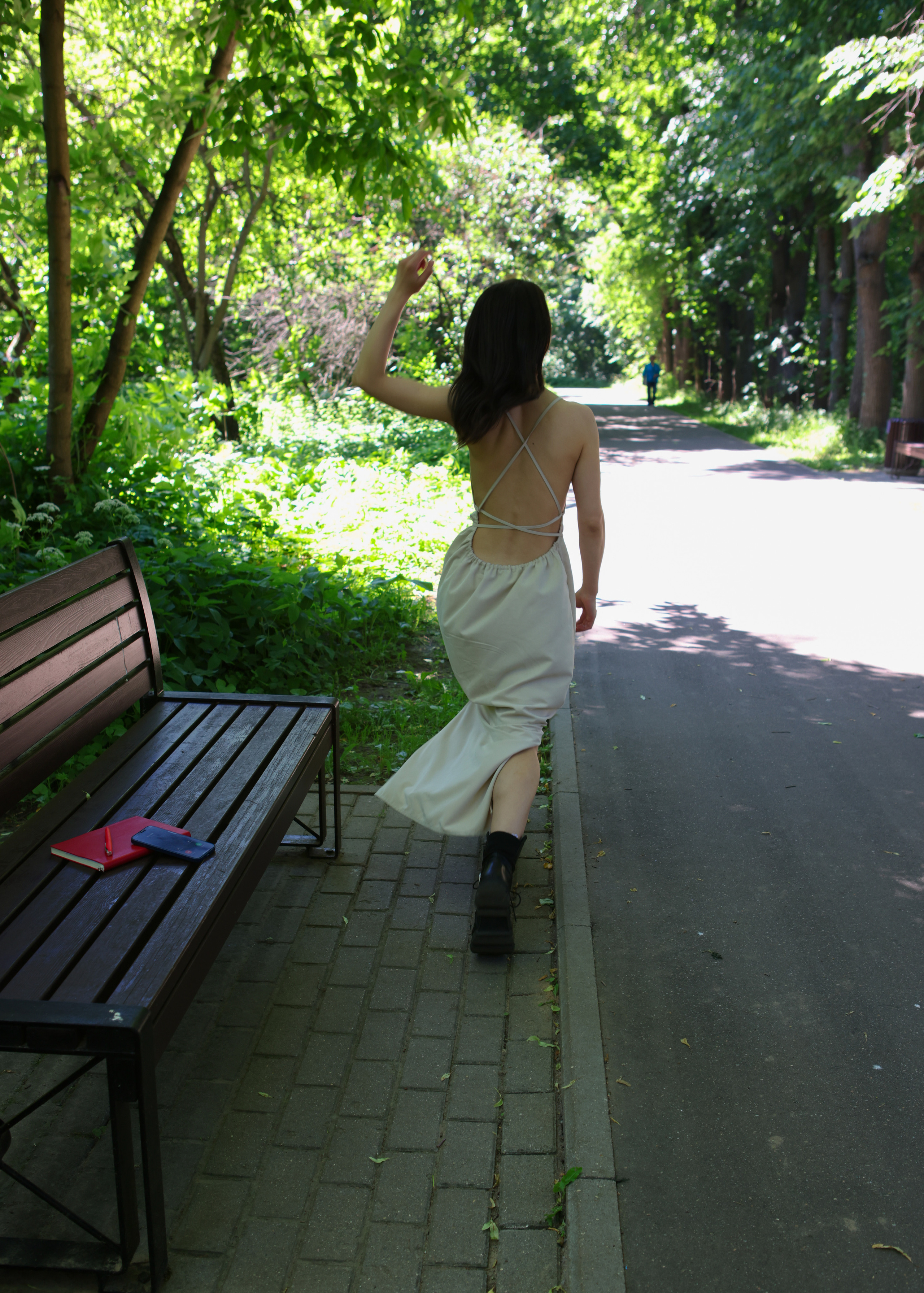 Слиться с природой, уйти от рутины. Reportage, architectural, fine art photographer Lena Melnikova in Moscow