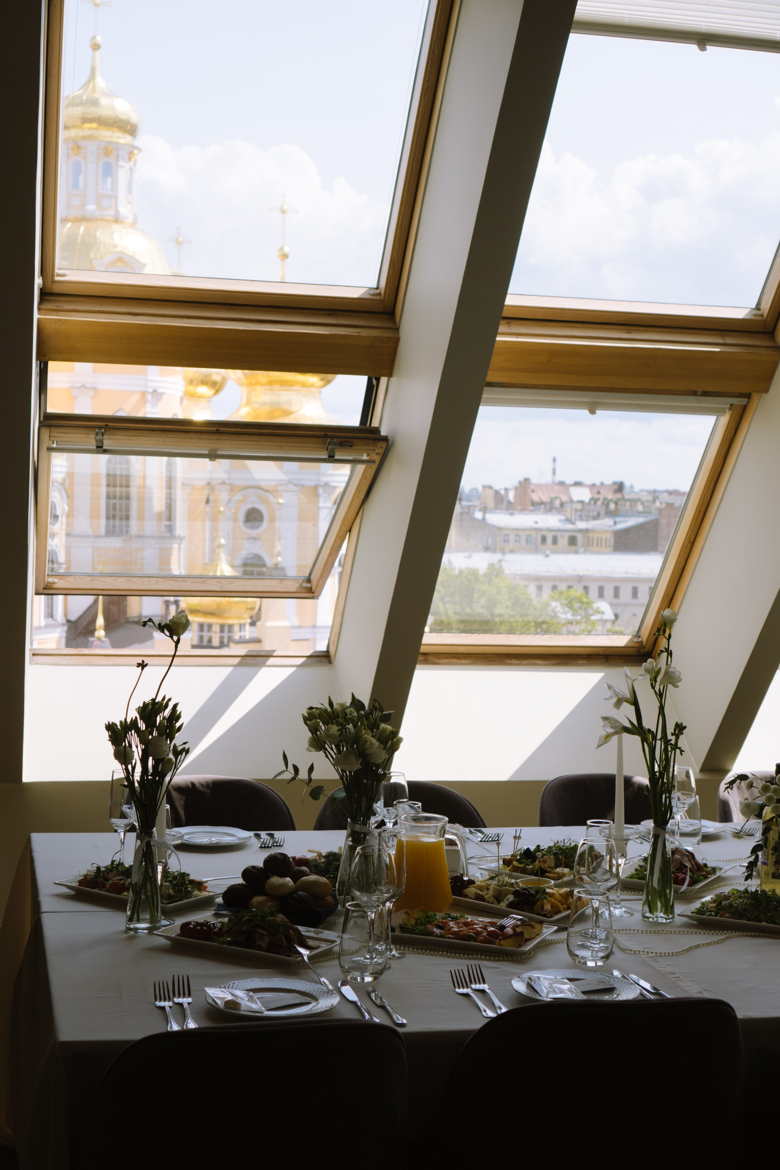 СВАДЕБНЫЙ БАНКЕТ НА ВЛАДИМИРСКОЙ В САНКТ-ПЕТЕРБУРГЕ (КАМЕРНАЯ СВАДЬБА). Профессиональный фотограф, Санкт-Петербург — Виктория Богомолова