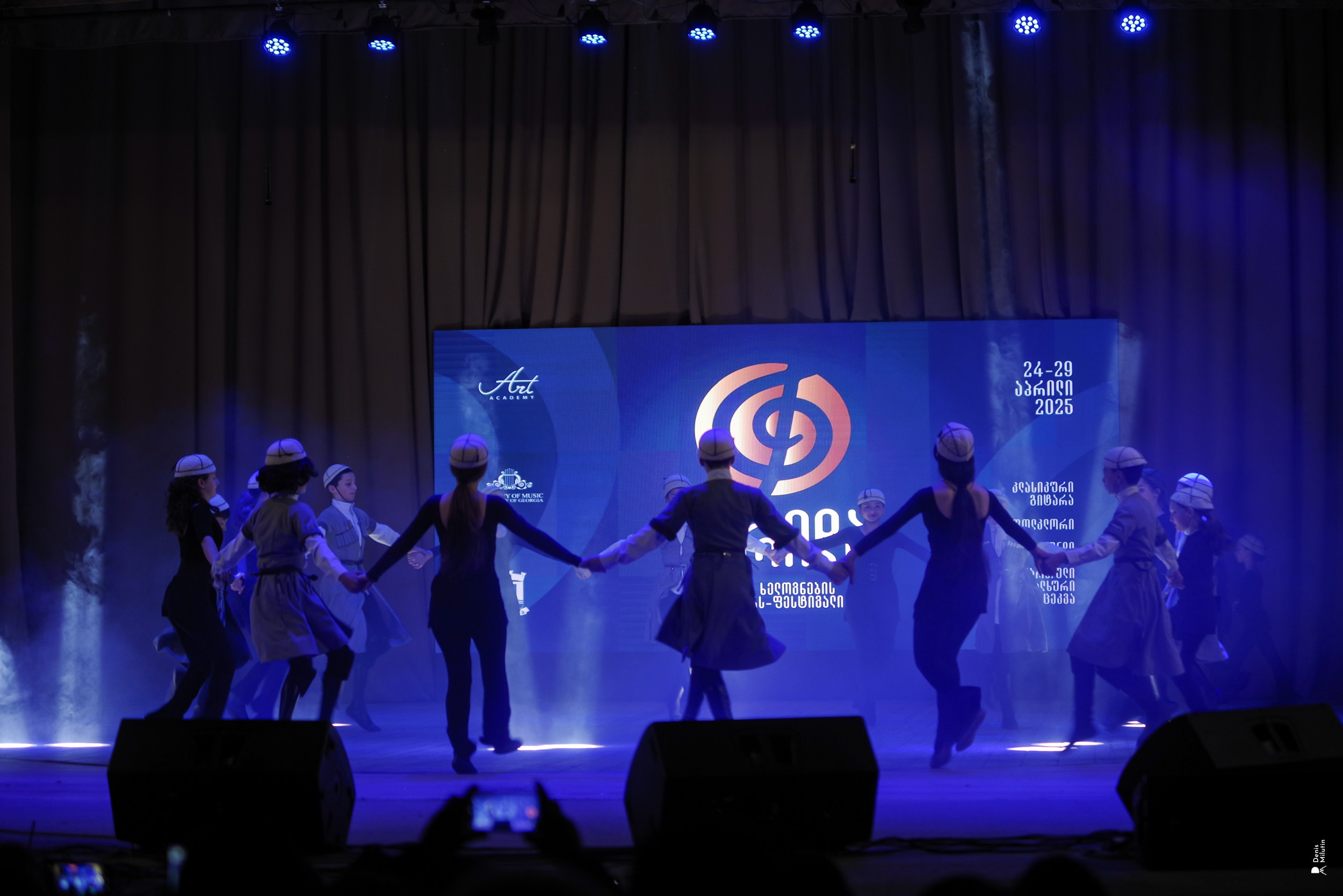 Танцы в Хоби. Портретный фотограф Денис Милютин