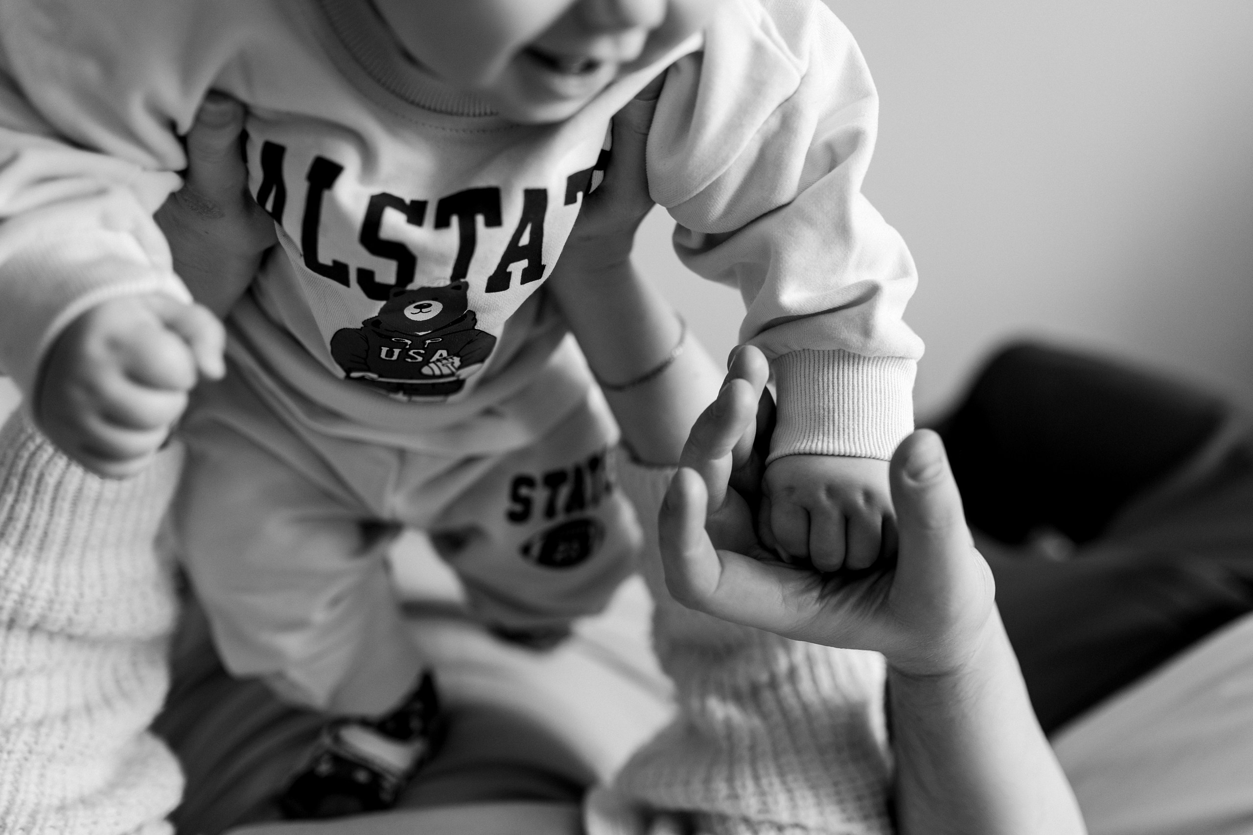 Здравствуйте! Я&nbsp;свадебный фотограф из&nbsp;Ульяновска, работаю в&nbsp;том числе по&nbsp;всей России и&nbsp;с&nbsp;выездом за&nbsp;границу. Снимаю свадьбы, lovestory, корпоративы, светский репортаж. Провожу обучение по&nbsp;фотографии, мастер-классы и&nbsp;воркшопы для других фотографов.