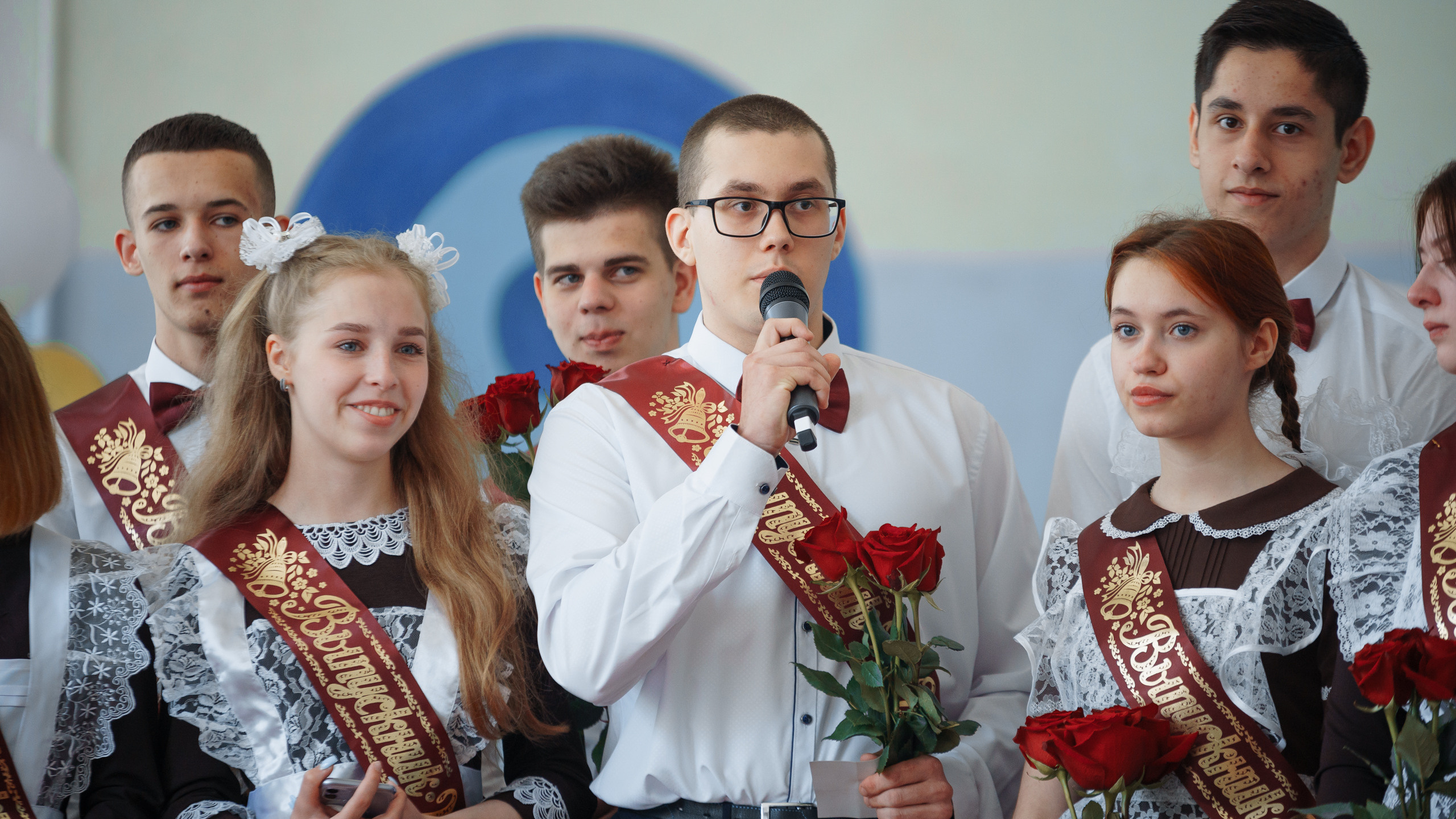 Последний звонок в гимназии № 7 в Торжке 2021. Павленко Дмитрий фотограф и видеограф в Торжке