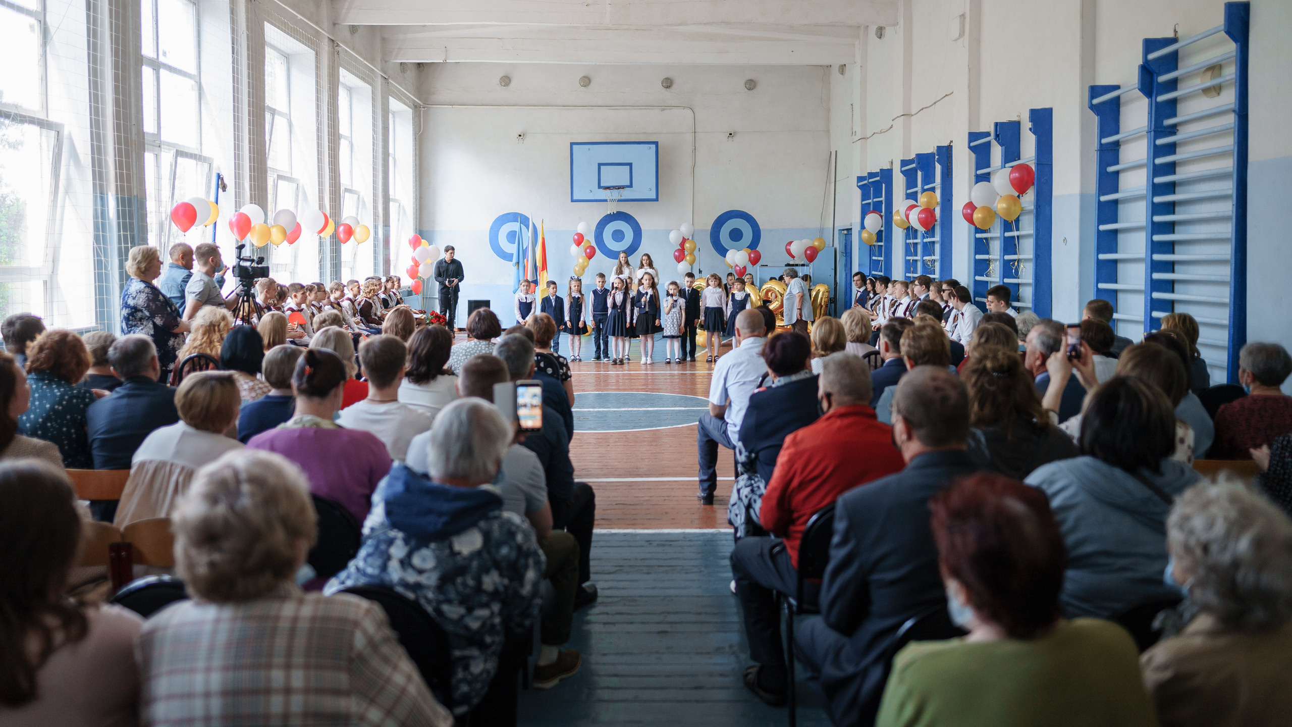 Последний звонок в гимназии № 7 в Торжке 2021. Павленко Дмитрий фотограф и видеограф в Торжке