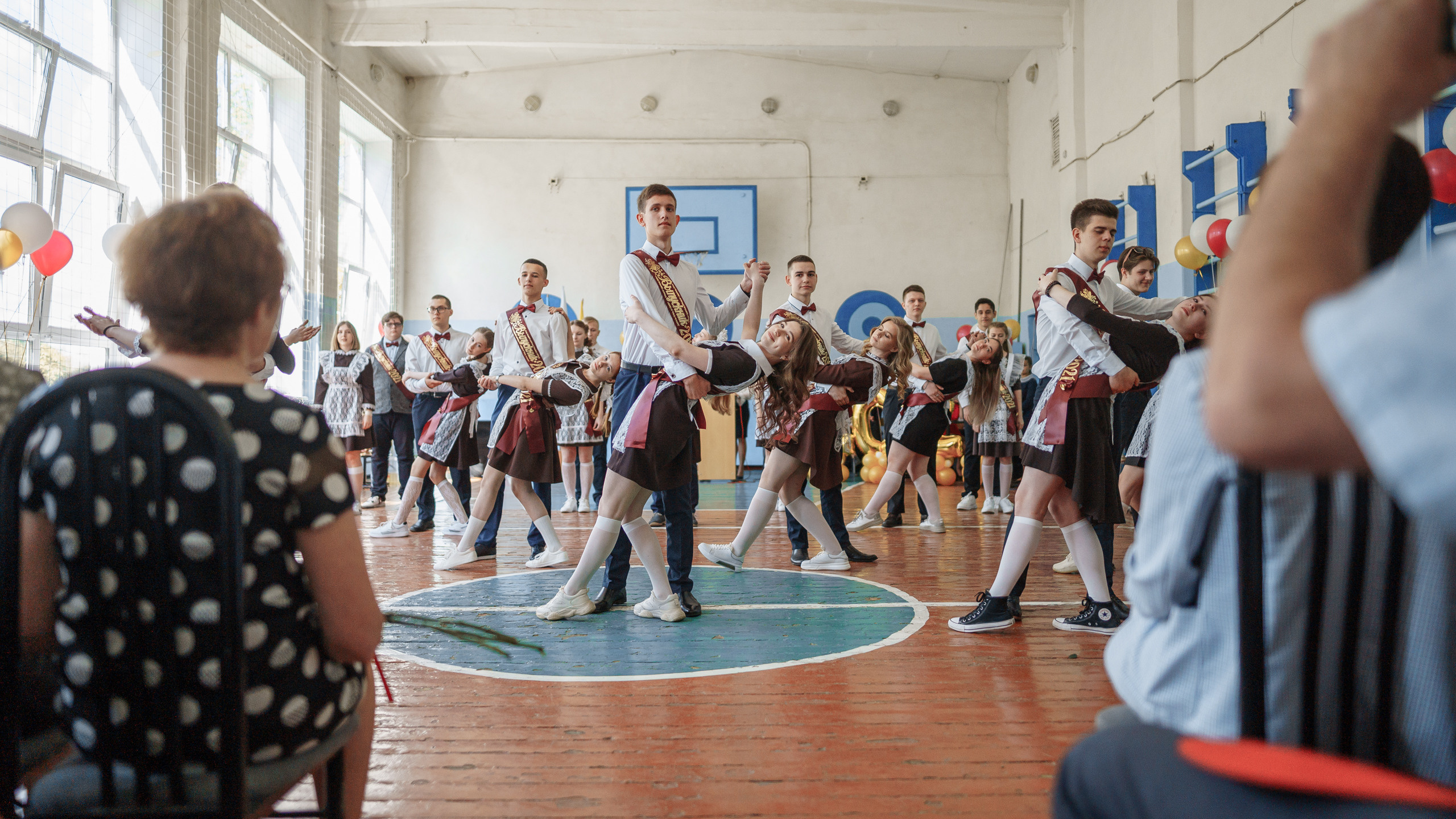 Последний звонок в гимназии № 7 в Торжке 2021. Павленко Дмитрий фотограф и видеограф в Торжке