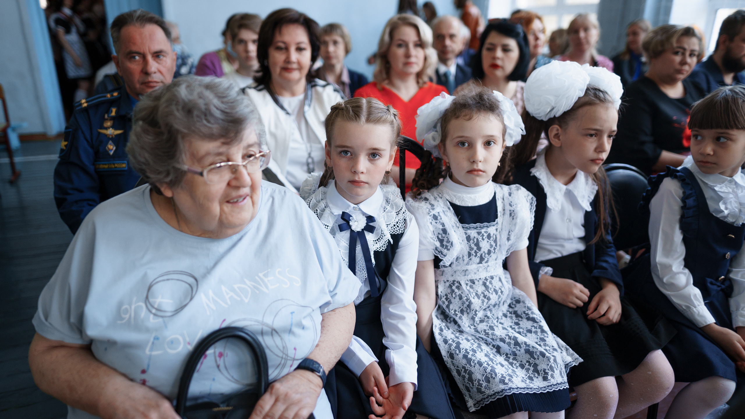 Последний звонок в гимназии № 7 в Торжке 2021. Павленко Дмитрий фотограф и видеограф в Торжке