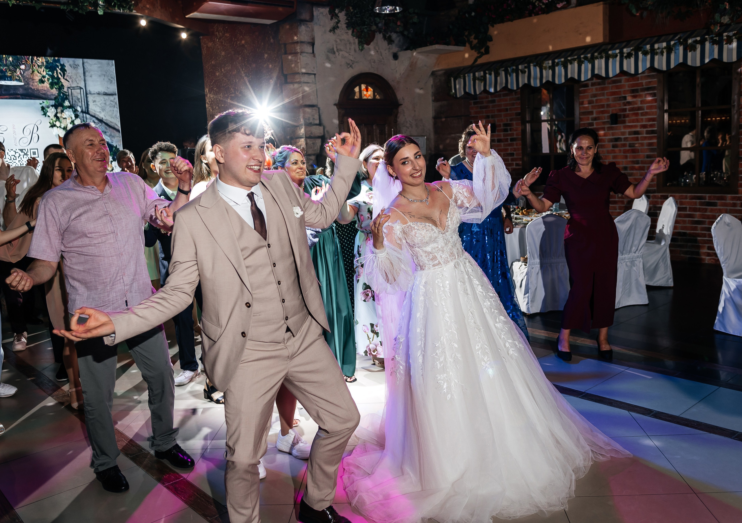 Вероника & Евгений | 04.07.24. Свадебный и семейный фотограф в Омске Евгения Хакимова