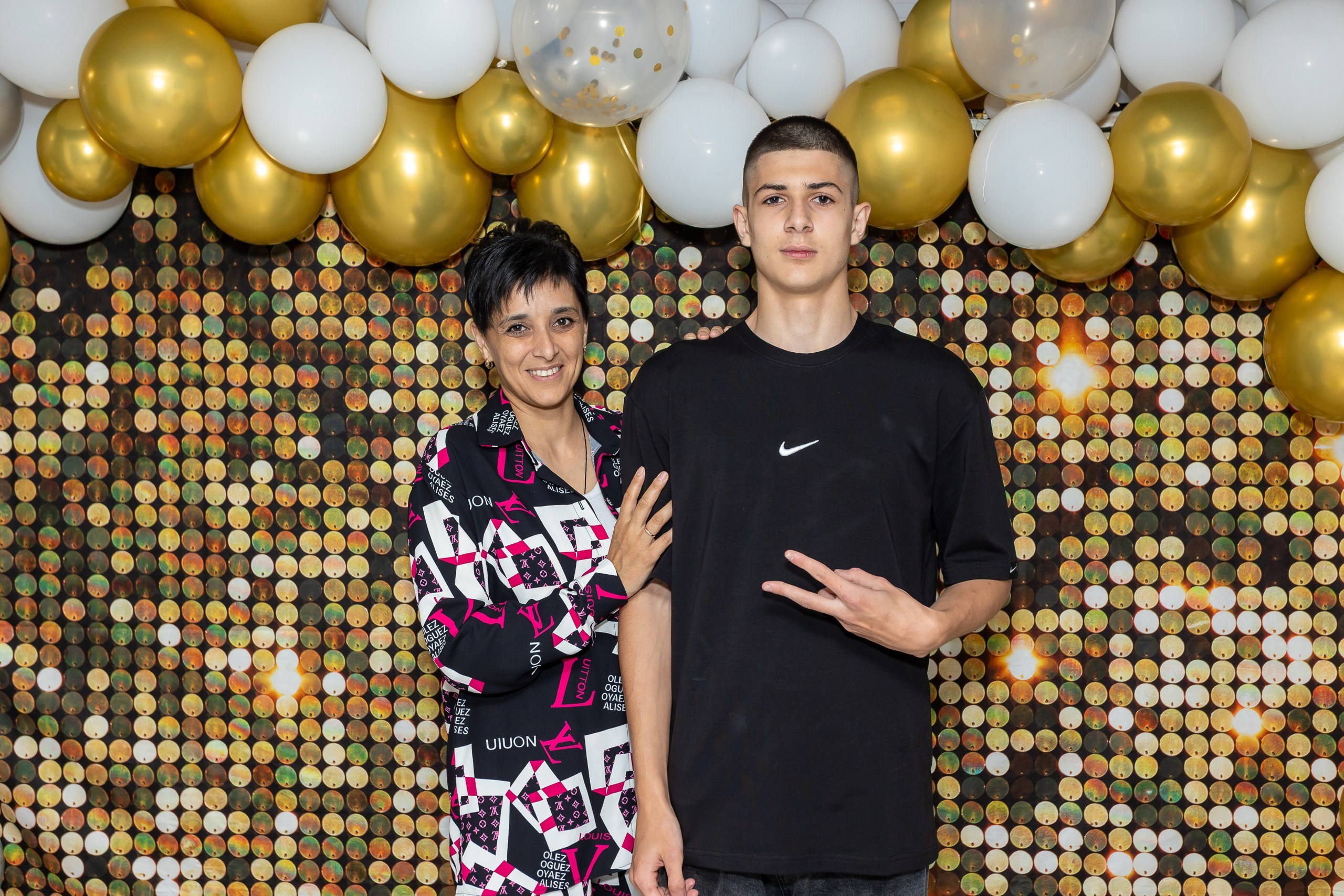 Вручение аттестата и выпускной вечер. Выпускные альбомы Майкоп, Краснодар Елена Золотарева