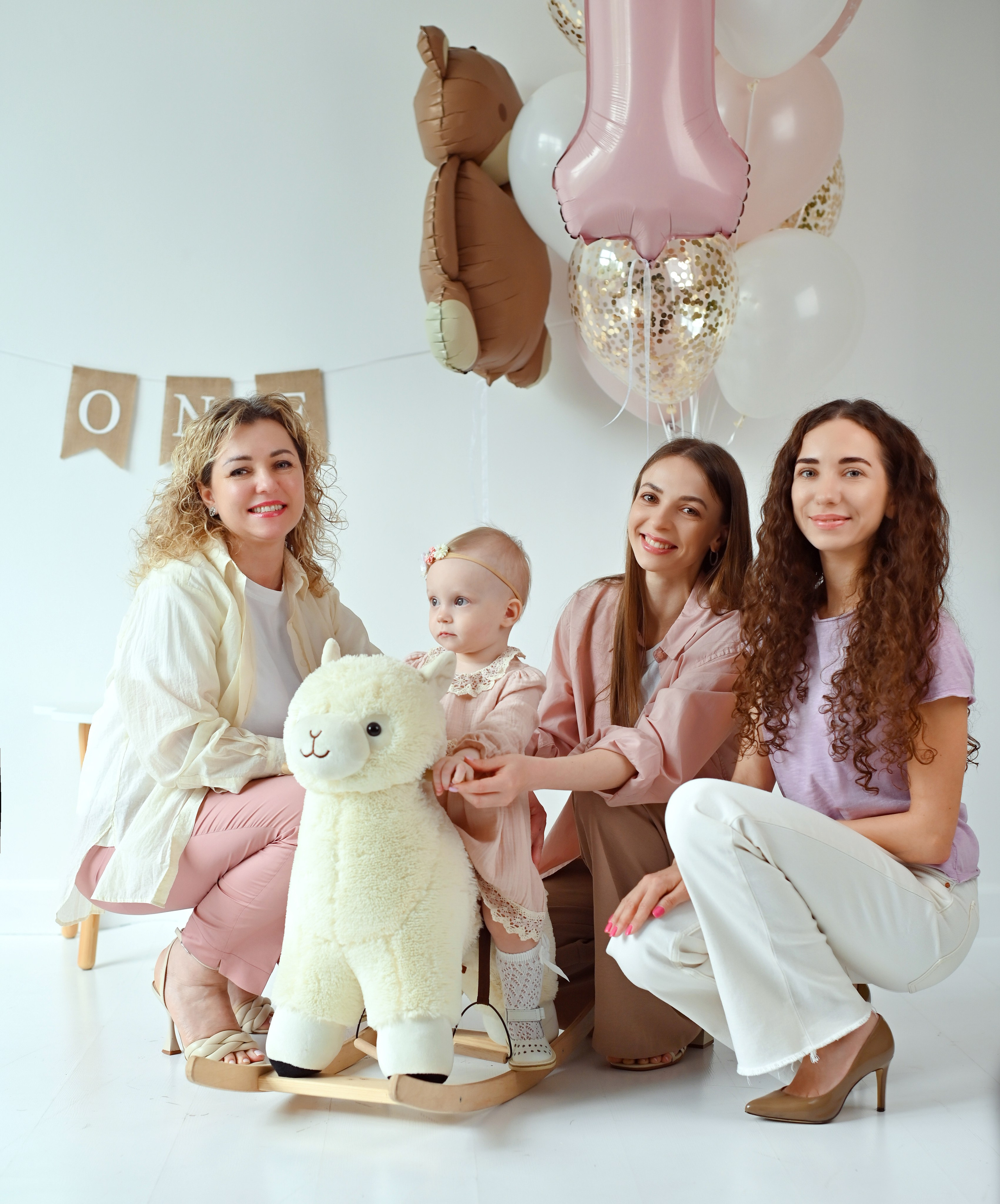 Первый день Рождения. Фотограф Альбина Вакунова