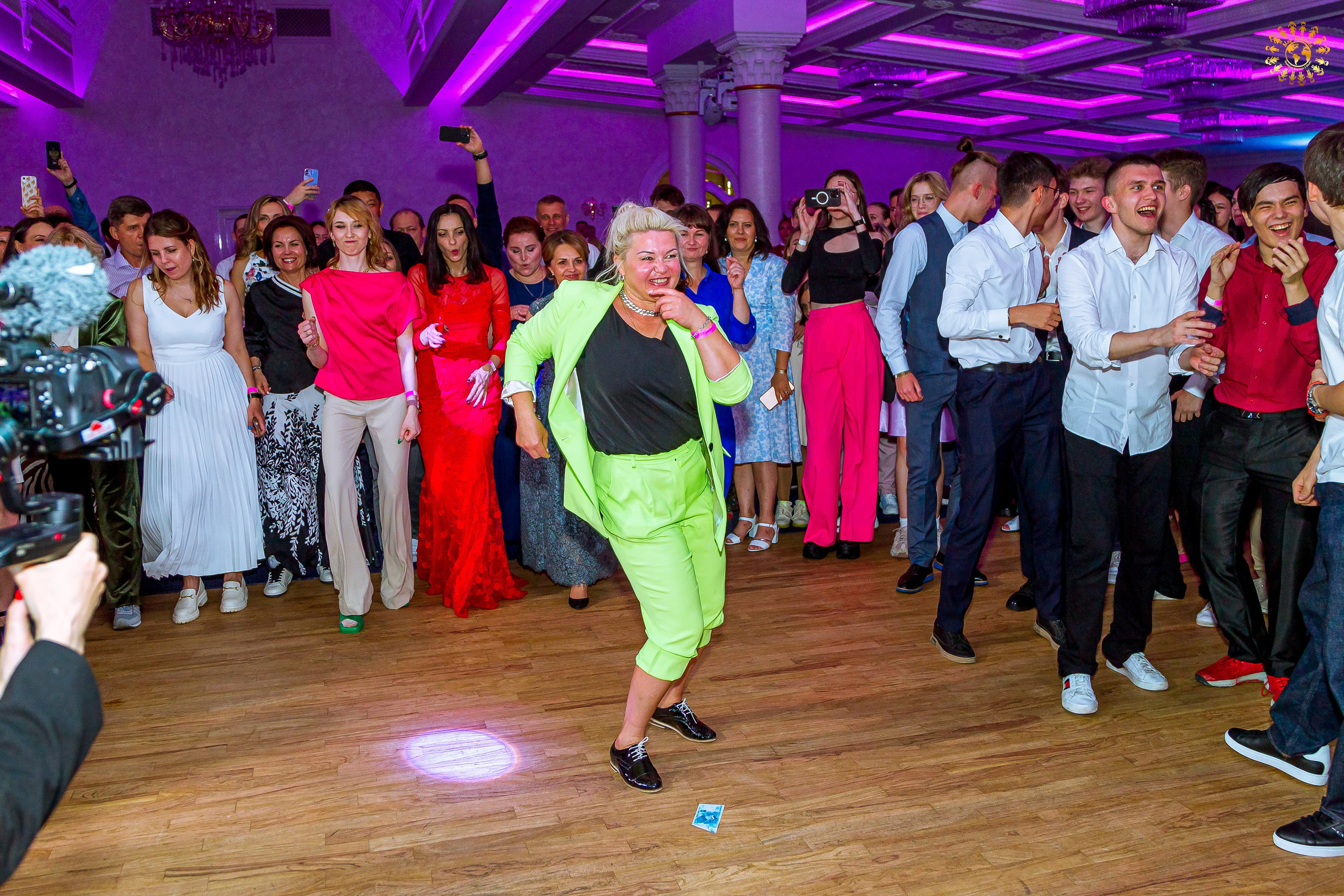 Выпускной 2023 (11-е классы) Triumph City Hall Москва. Репортажная съемка в Москве и области. Анималистика