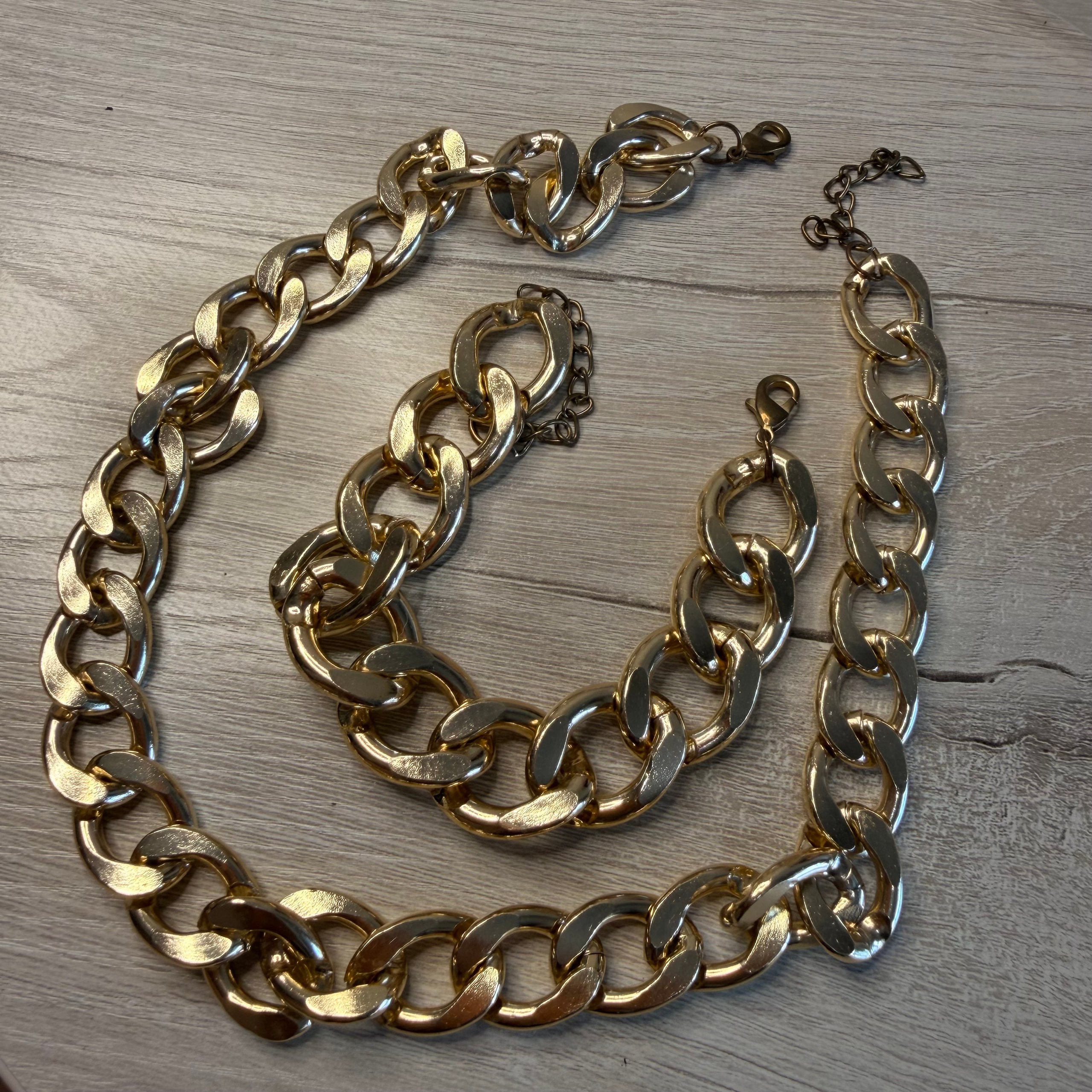 Украшения в аренду. Аренда костюмов, платьев и реквизита для фотосессий на Камчатке