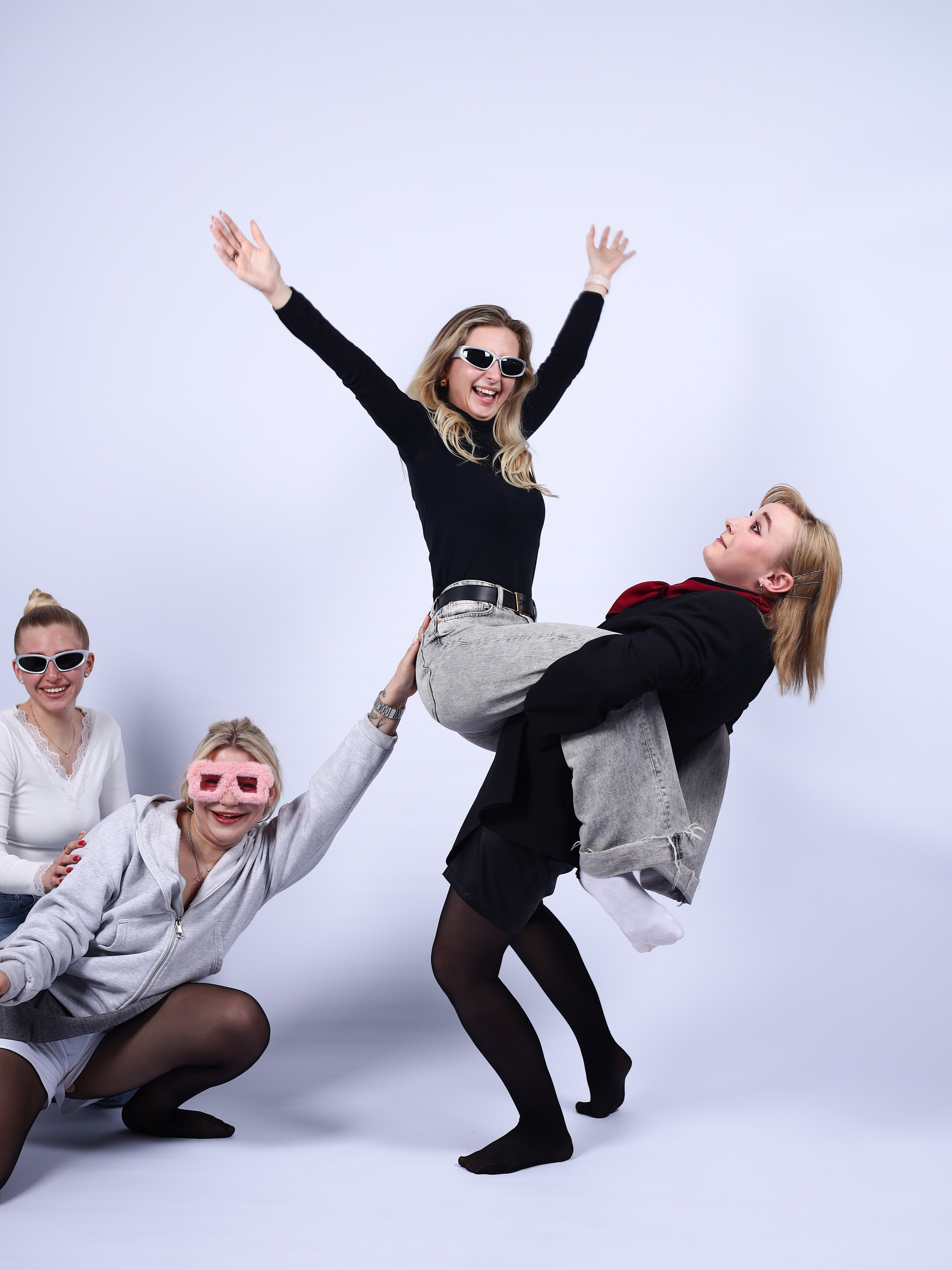 Открытие «фотограф уволен». Фотостудия без фотографа Чехов. Первая студия автопортрета в Чехове