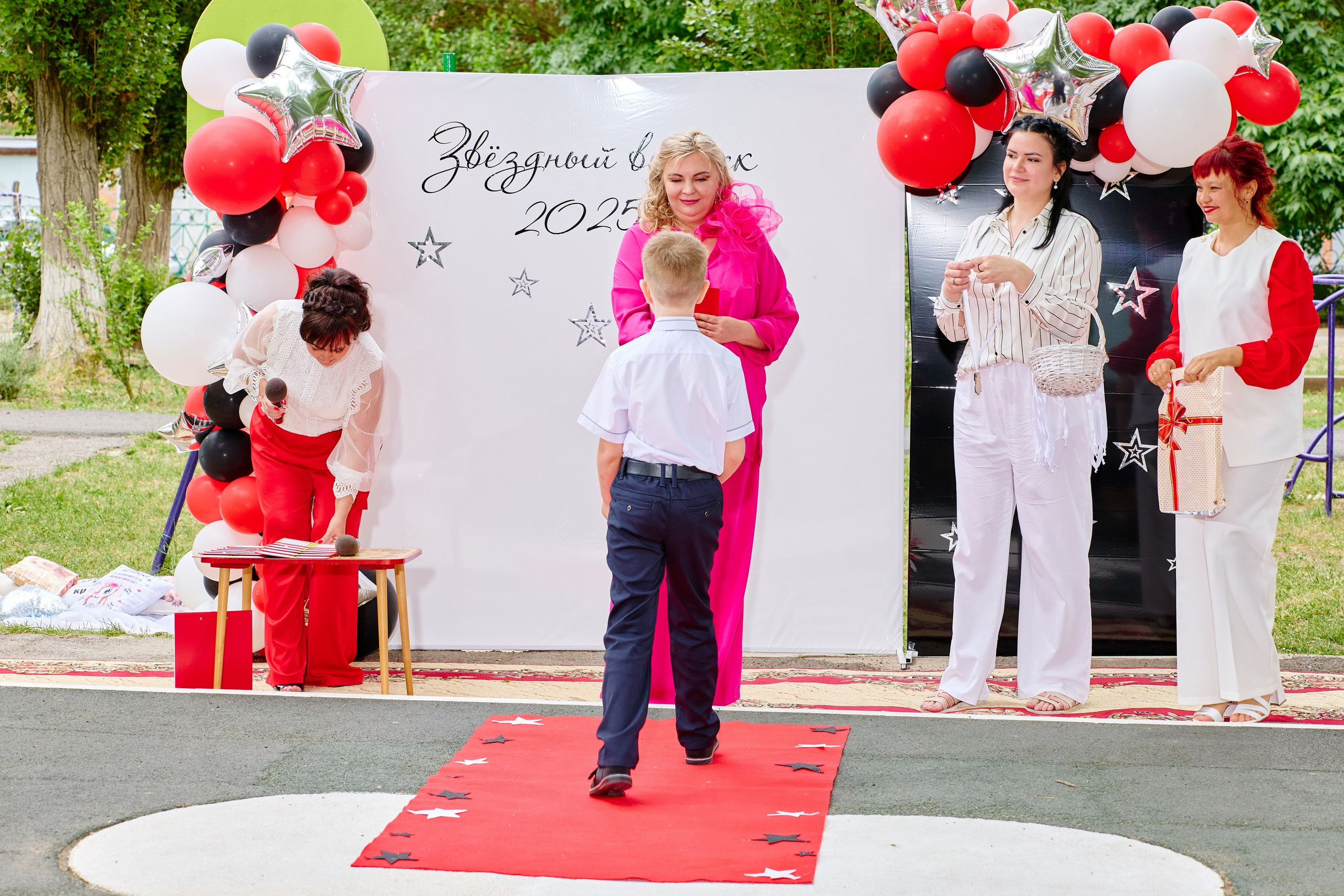 Выпускной 45 сад. Фотограф Выпускные альбомы Таганрог Сергей Коробченко