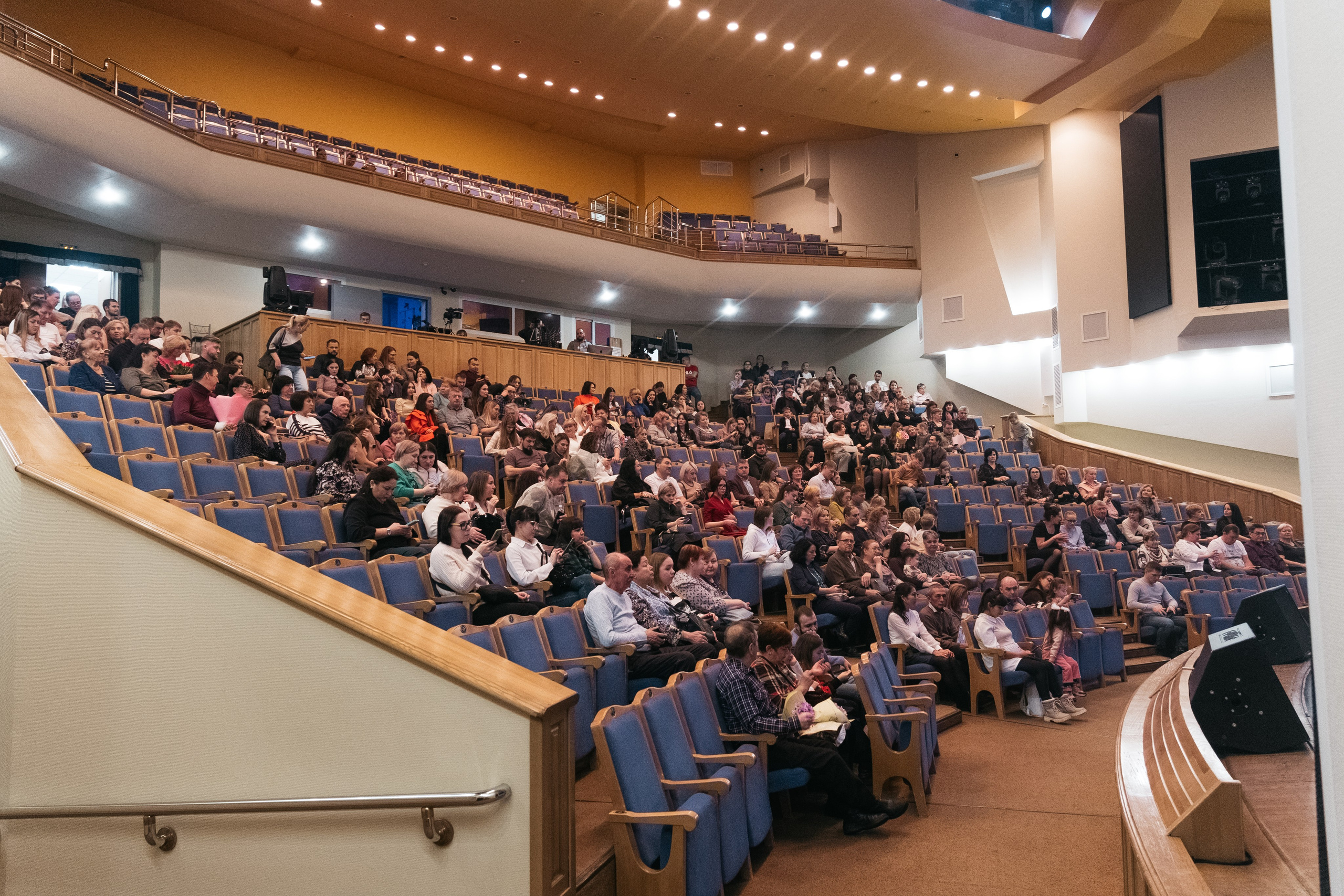 СурГУ 23.12.23. Репортажный и свадебный фотограф в Сургуте