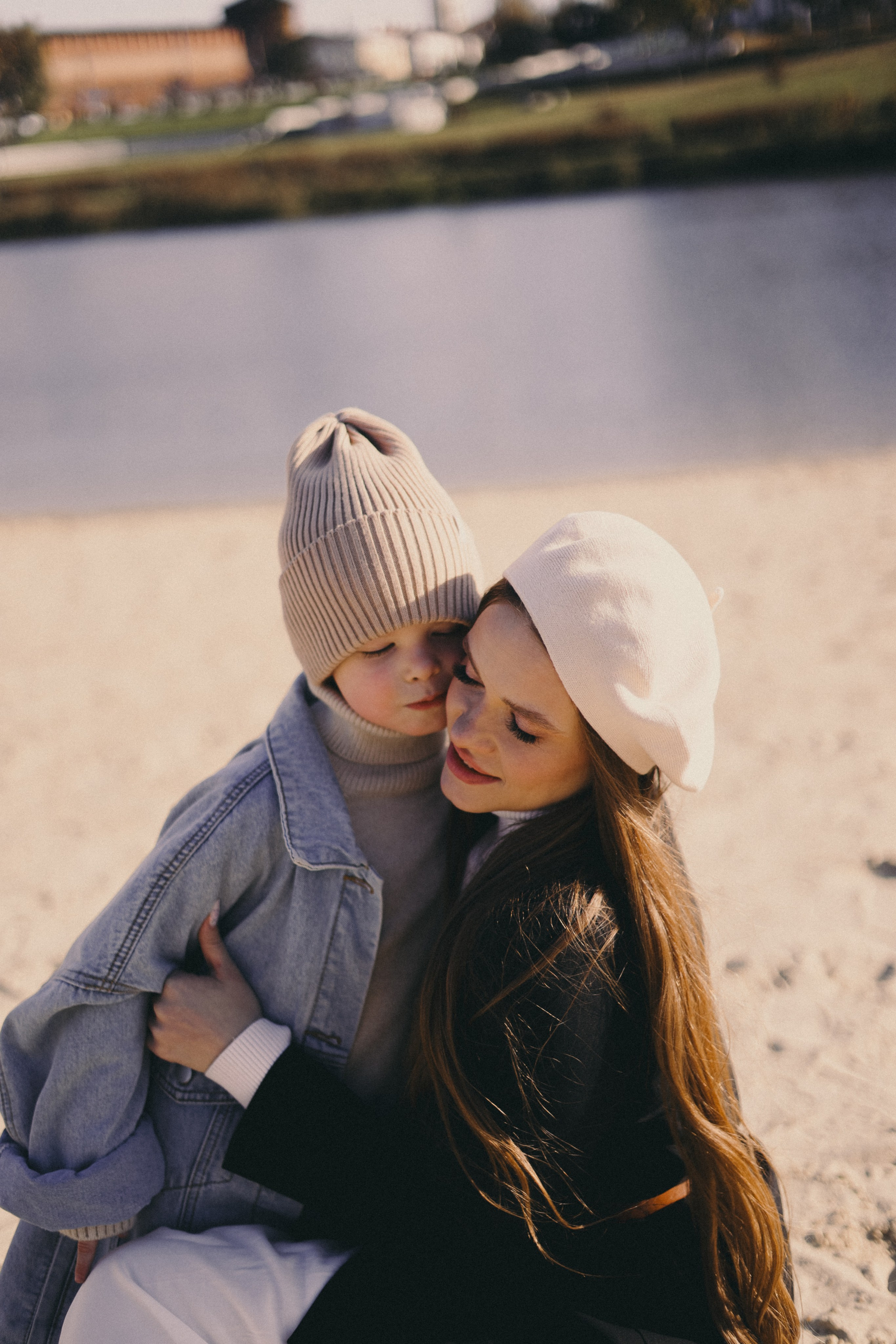 Игнат и его мама. Фотограф Мария Лаенко