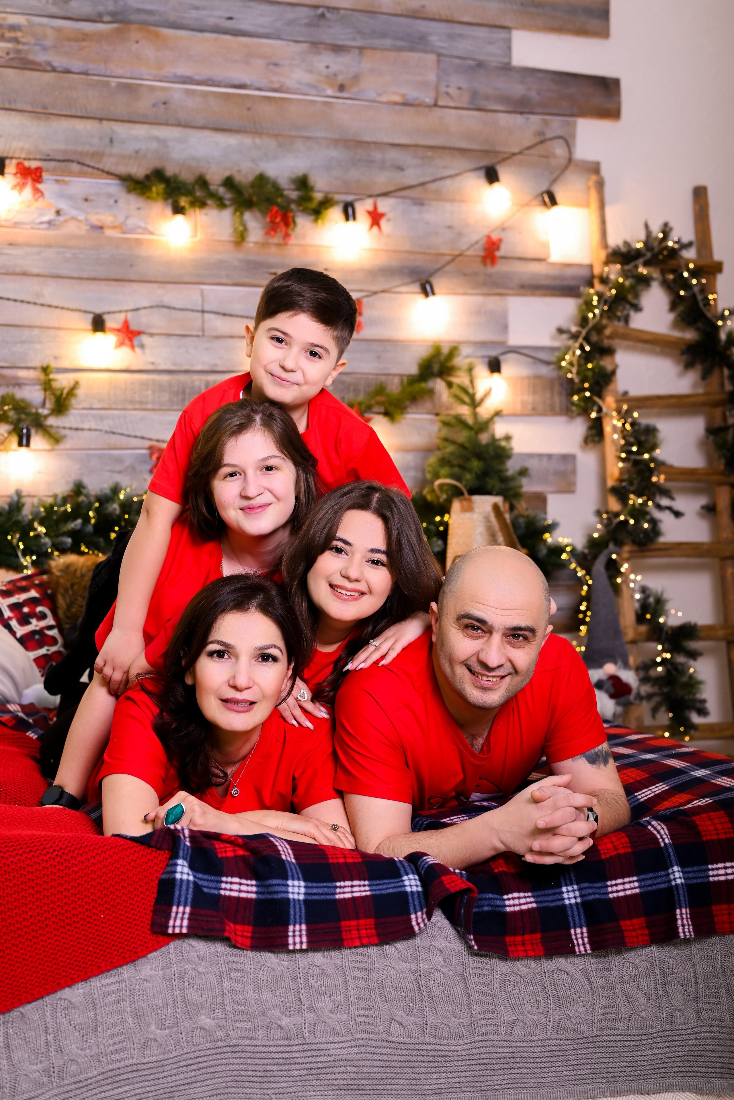 Новогодняя фотосессия. Фотостудия Зефир. Фотосессии в студии под ключ. Москва. Семейные и детские фотосессии