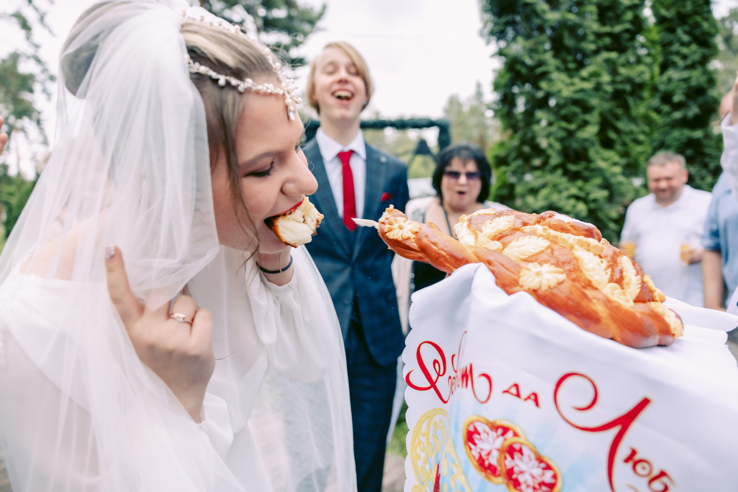 Свадьба в Кудиново. Конюшня. Репортажный и студийный фотограф в Москве — Софи