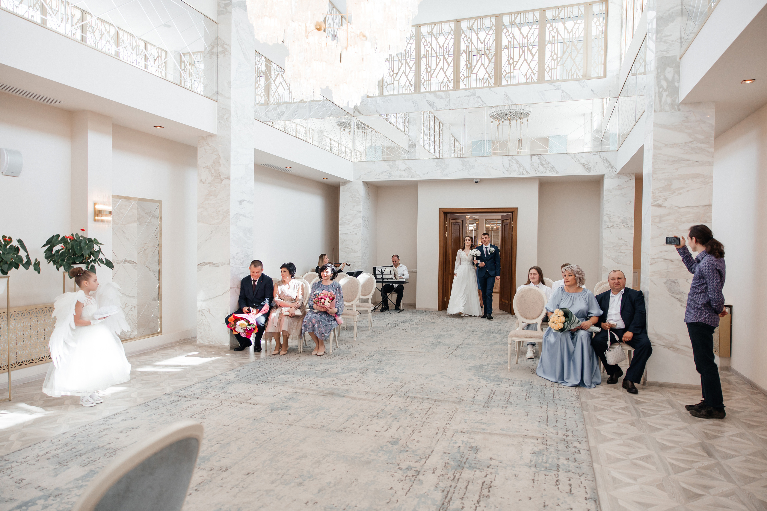 Свадебные сборы. Савеловский ЗАГС. Репортажный и студийный фотограф в Москве — Софи