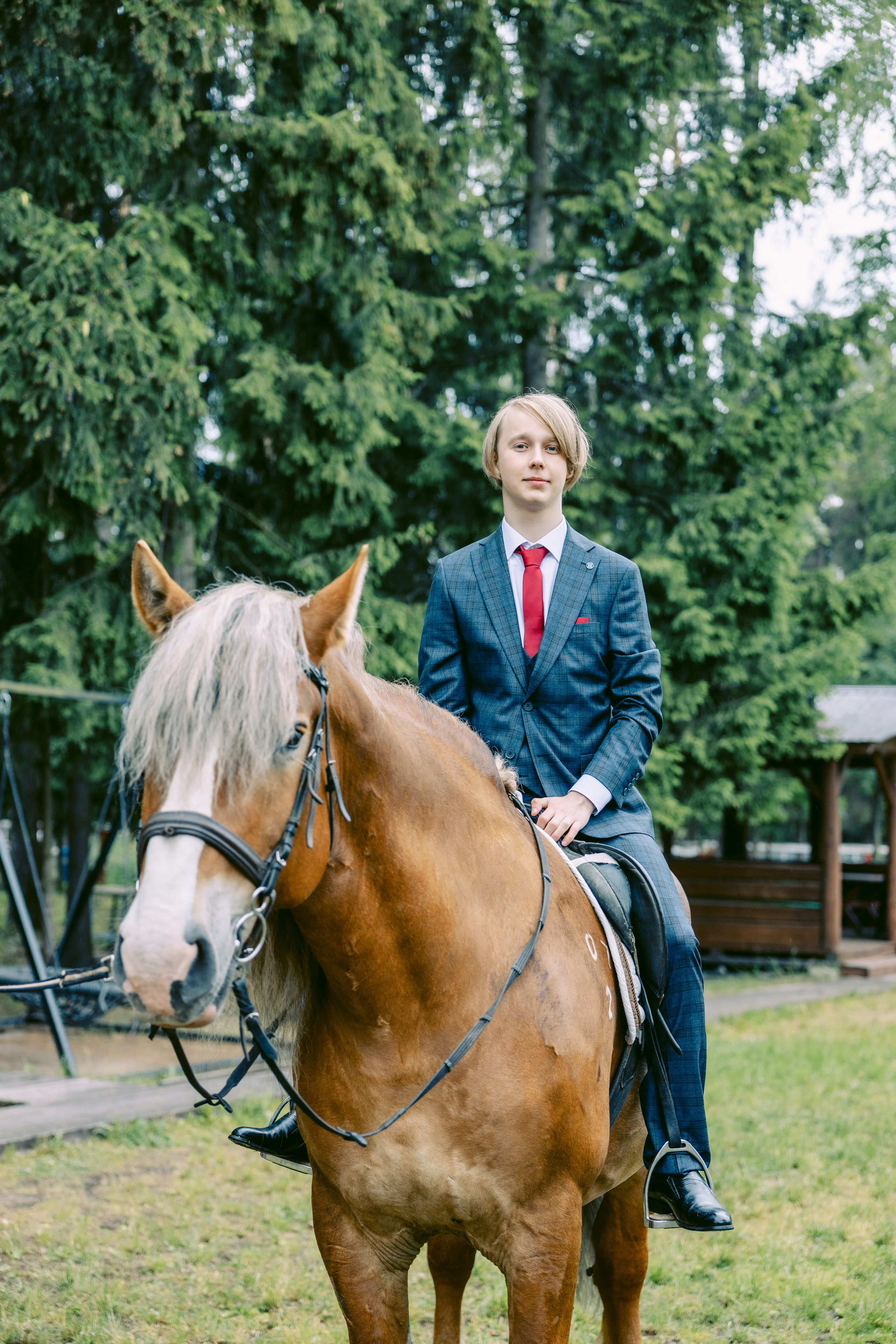 Свадьба в Кудиново. Конюшня. Репортажный и студийный фотограф в Москве — Софи