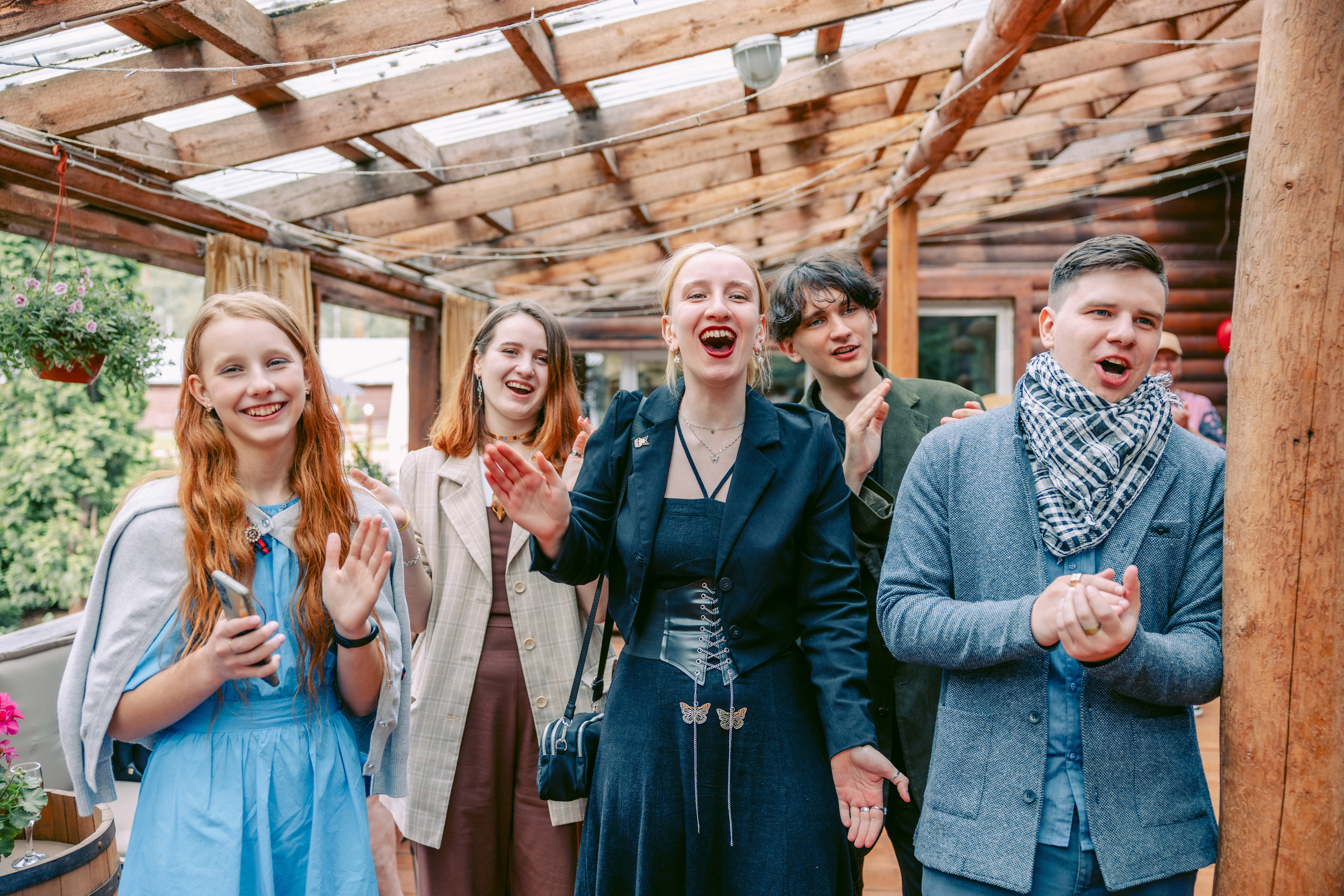 Свадьба в Кудиново. Конюшня. Репортажный и студийный фотограф в Москве — Софи
