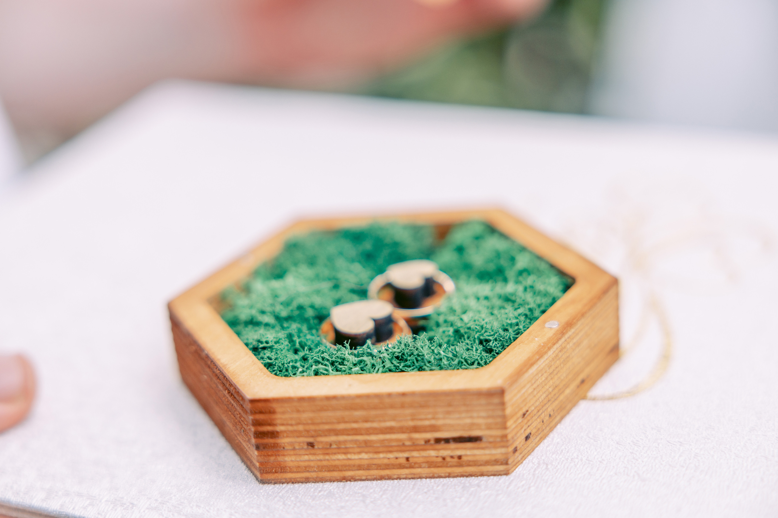 Свадьба в Кудиново. Конюшня. Репортажный и студийный фотограф в Москве — Софи