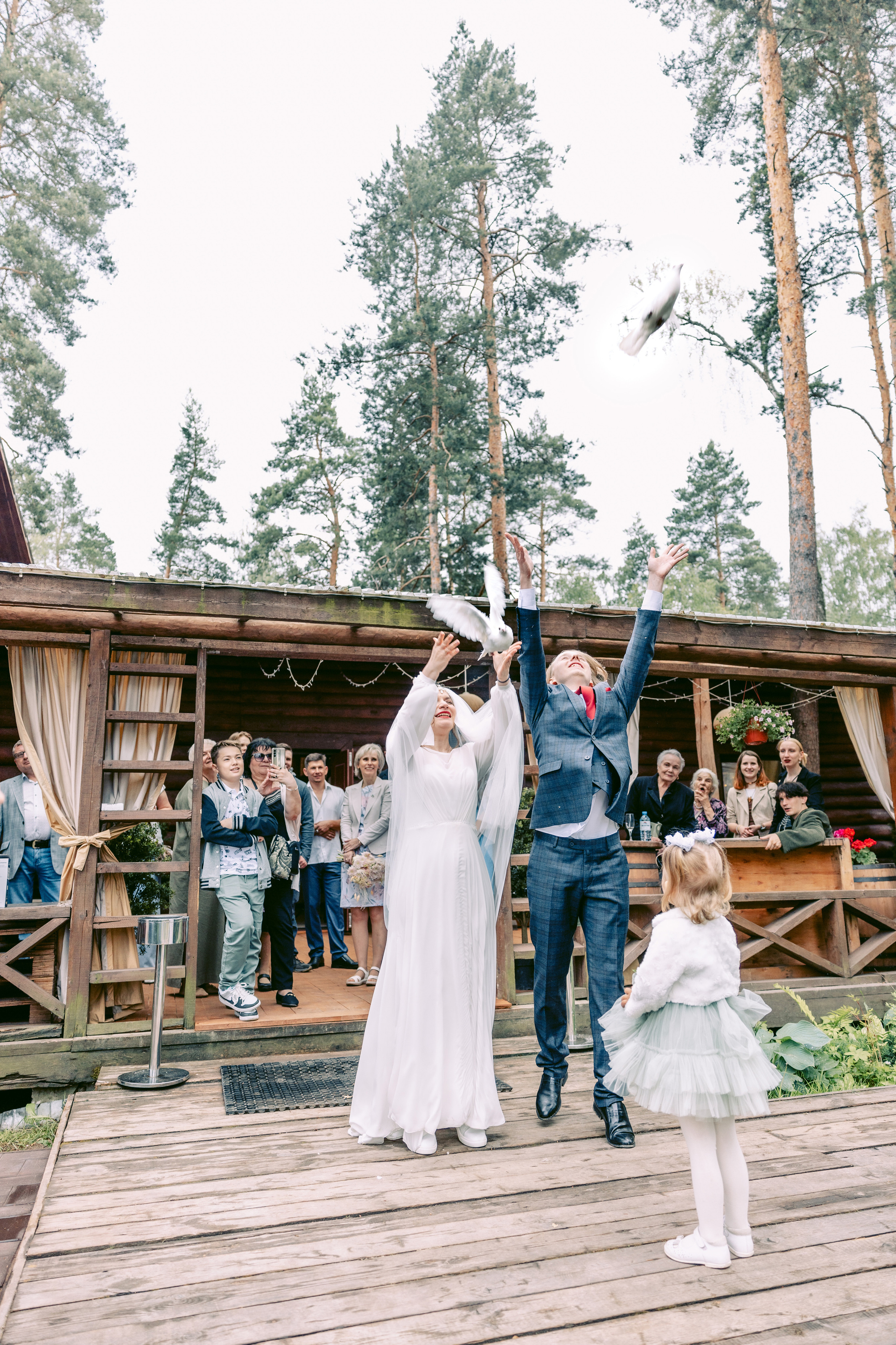 Свадьба в Кудиново. Конюшня. Репортажный и студийный фотограф в Москве — Софи