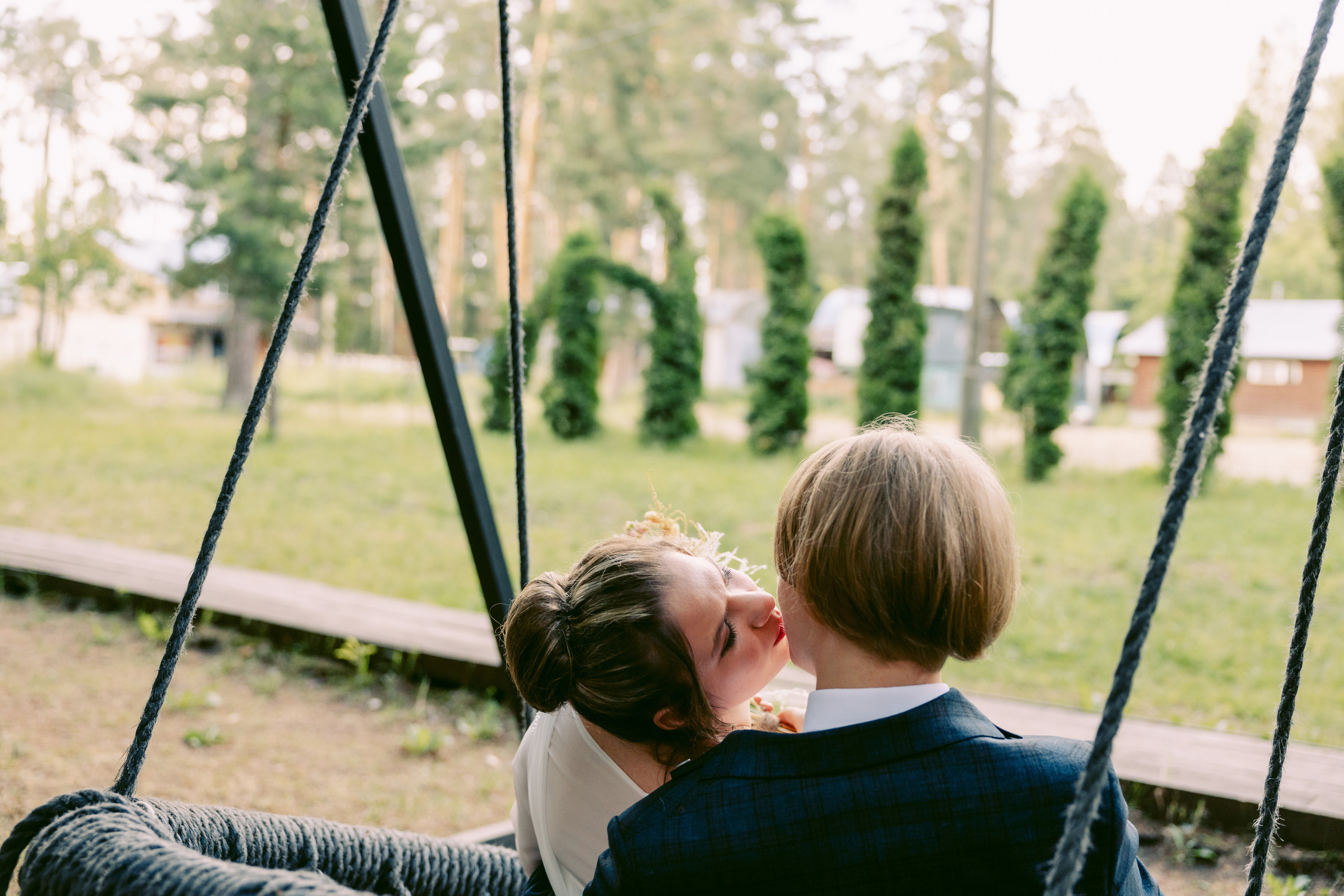 Свадьба в Кудиново. Конюшня. Репортажный и студийный фотограф в Москве — Софи